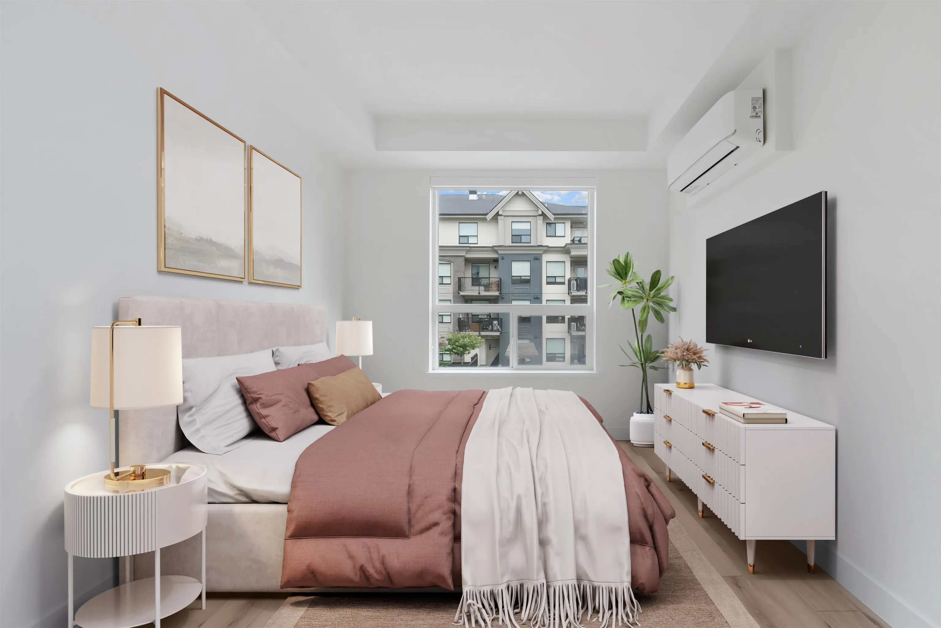 318 2493 Montrose Avenue