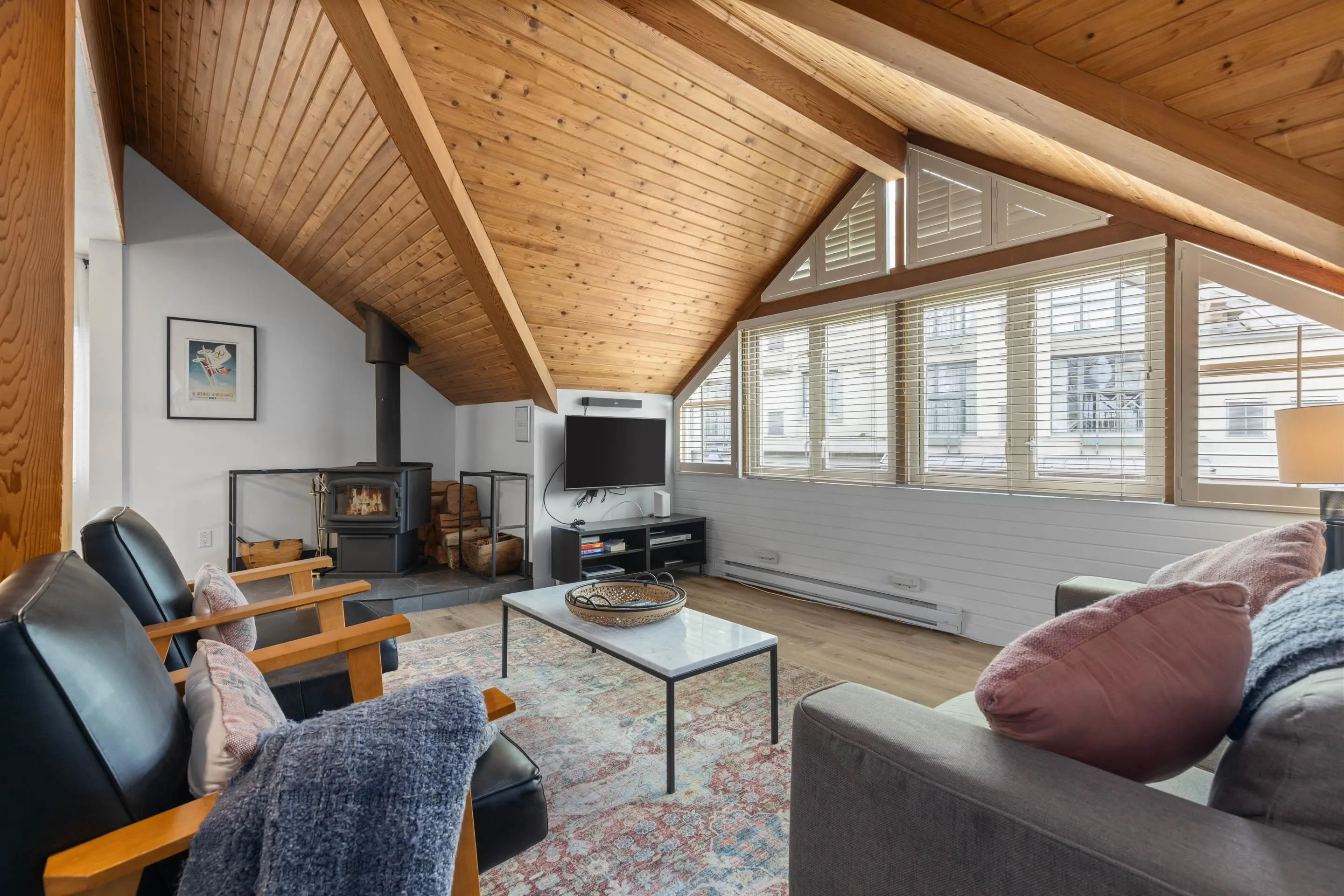 A 4324 Sunrise Alley