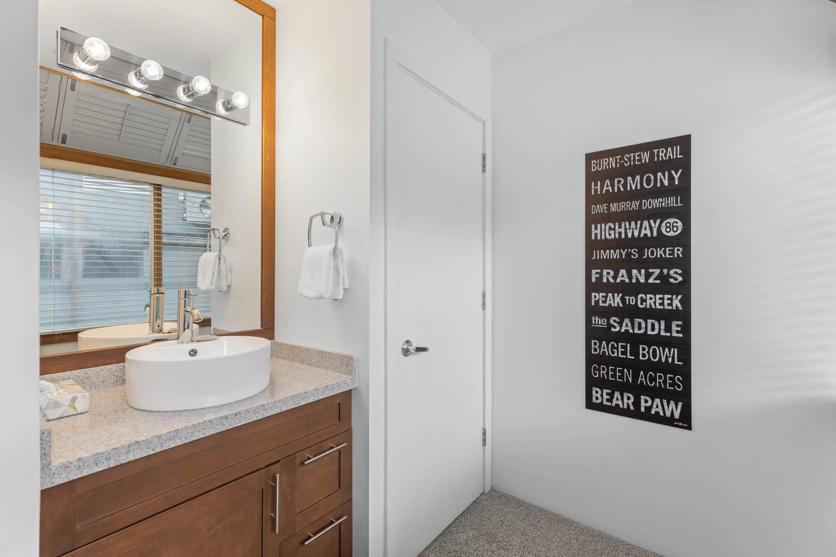 A 4324 Sunrise Alley