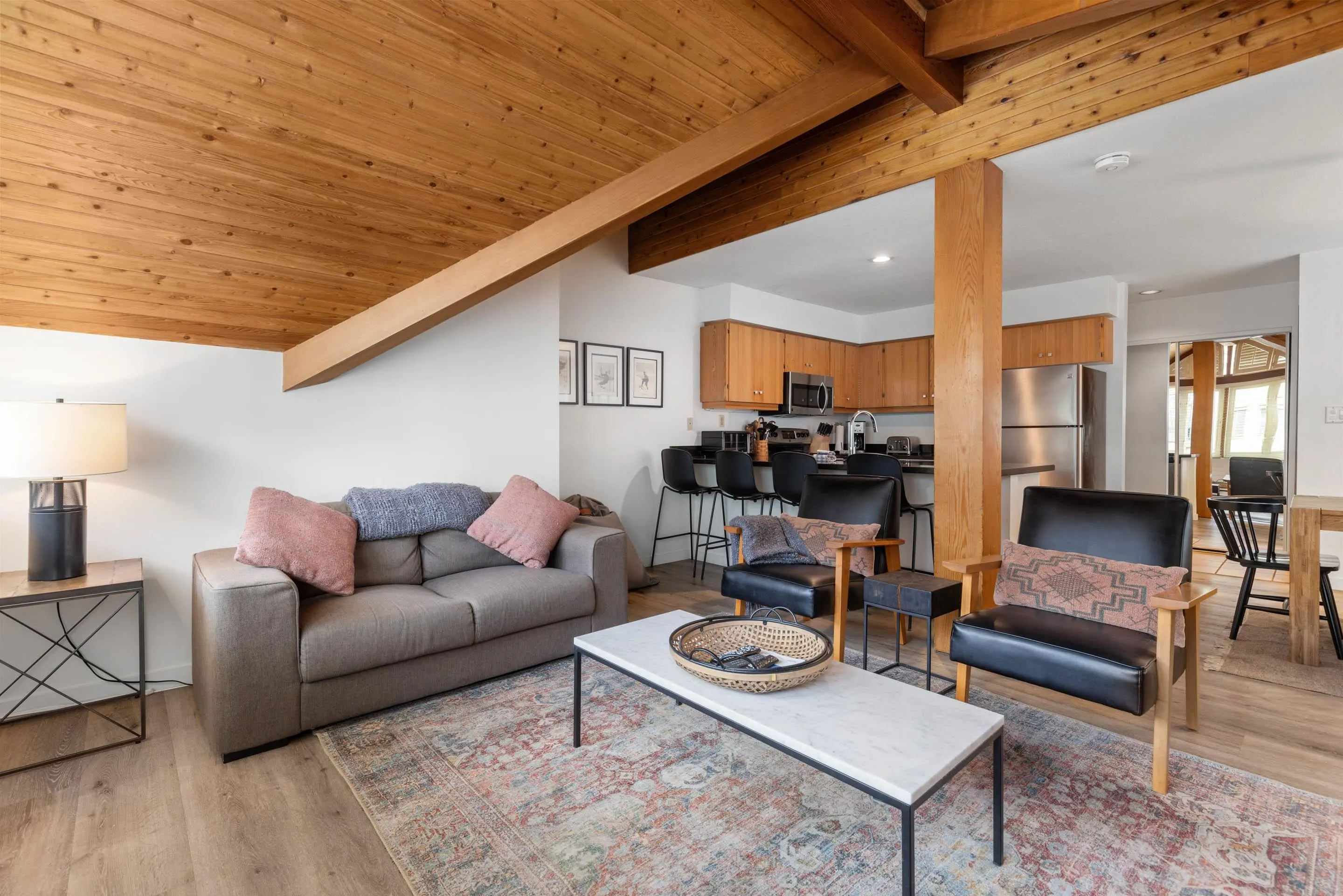 A 4324 Sunrise Alley