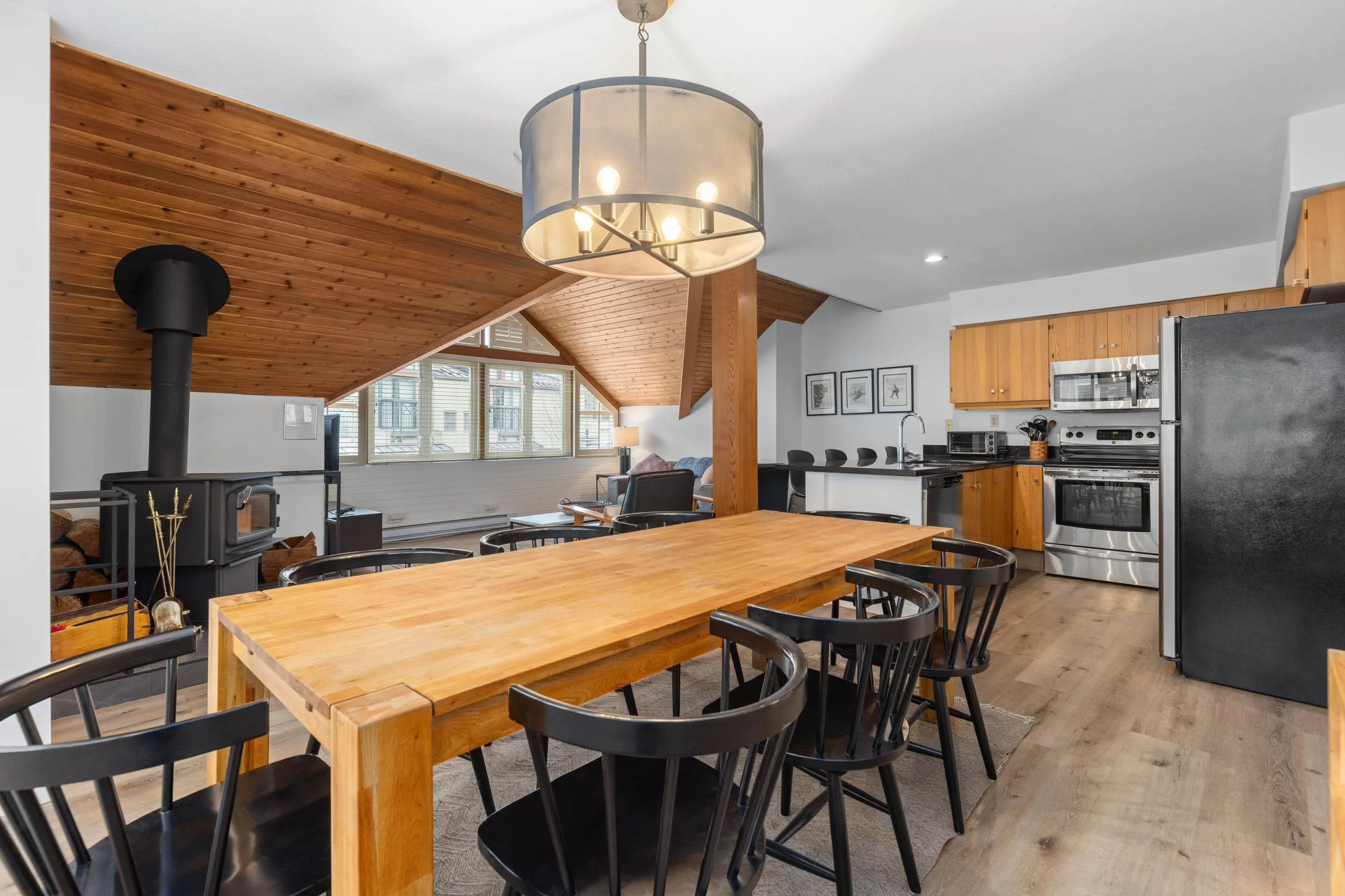 A 4324 Sunrise Alley