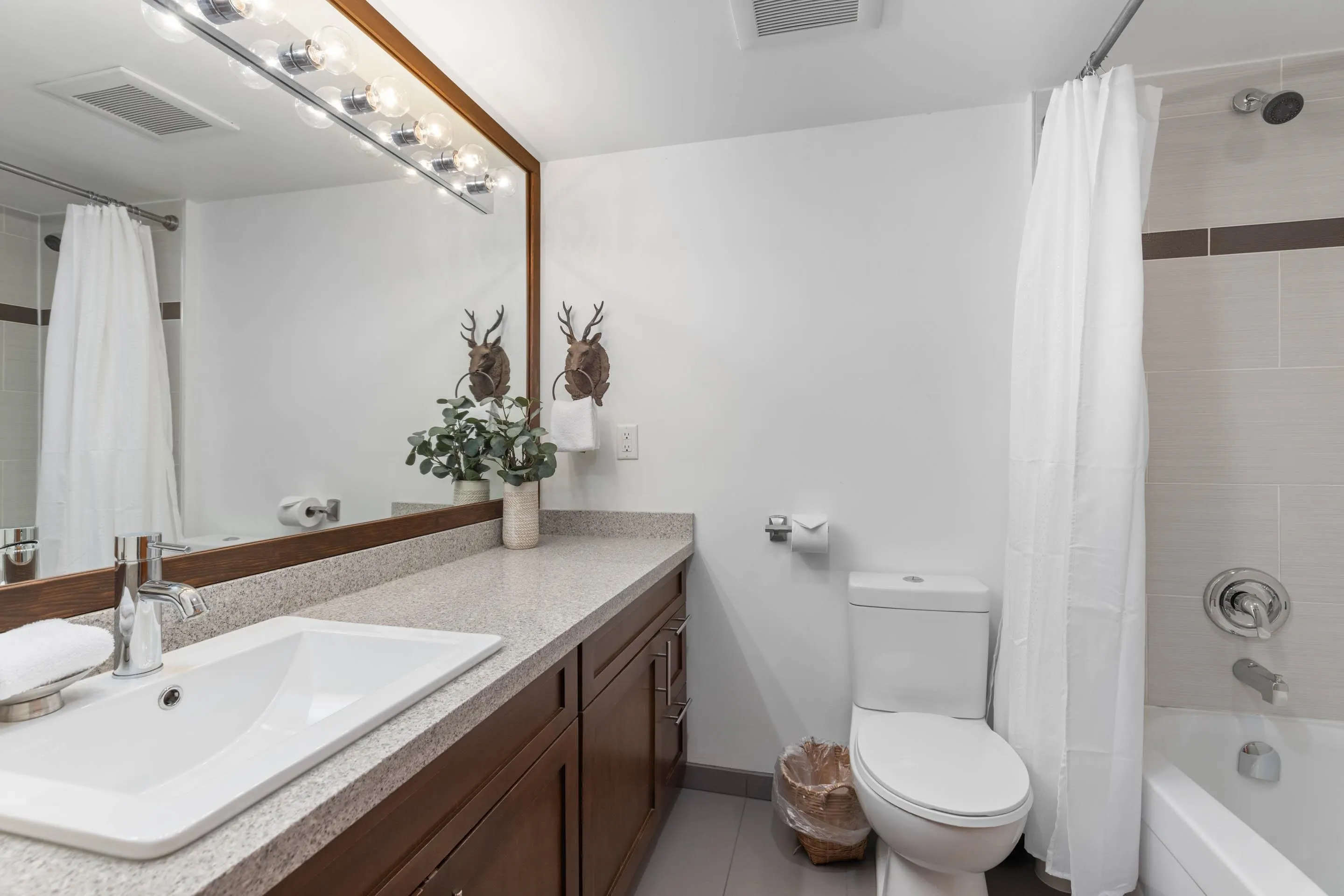 A 4324 Sunrise Alley