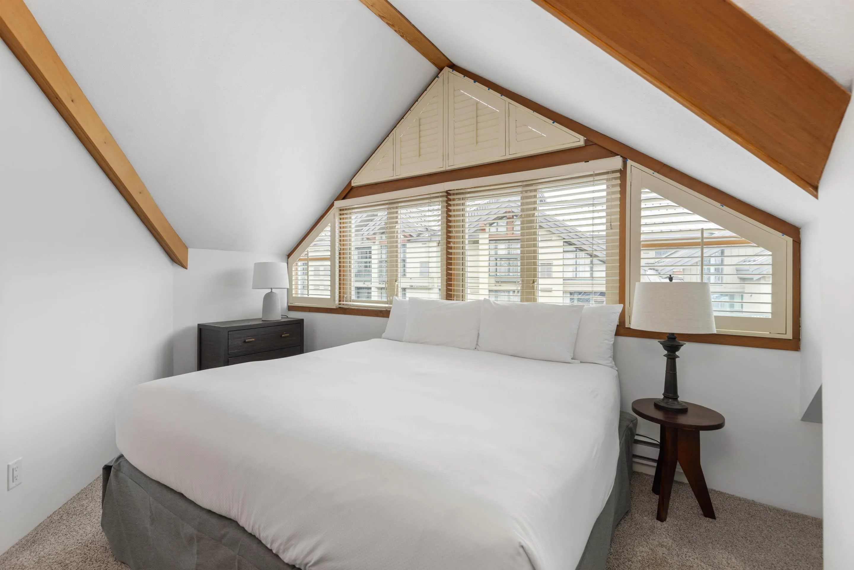 A 4324 Sunrise Alley