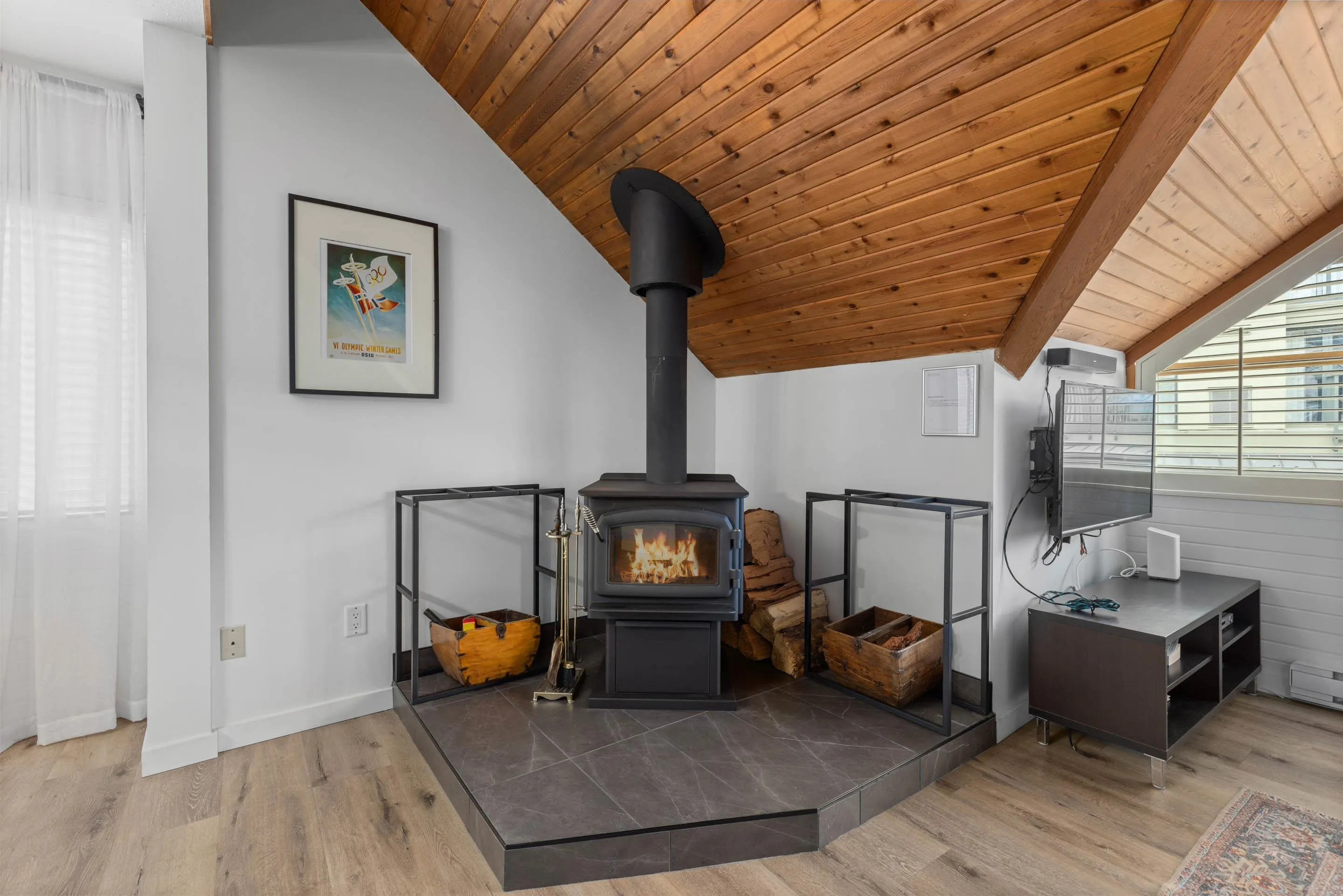 A 4324 Sunrise Alley