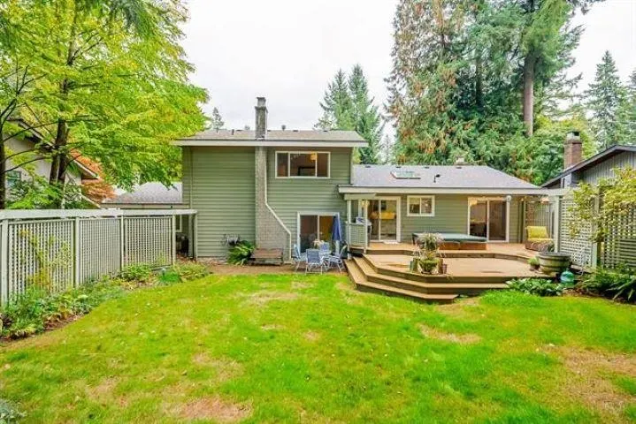 6833 Sussex Crescent