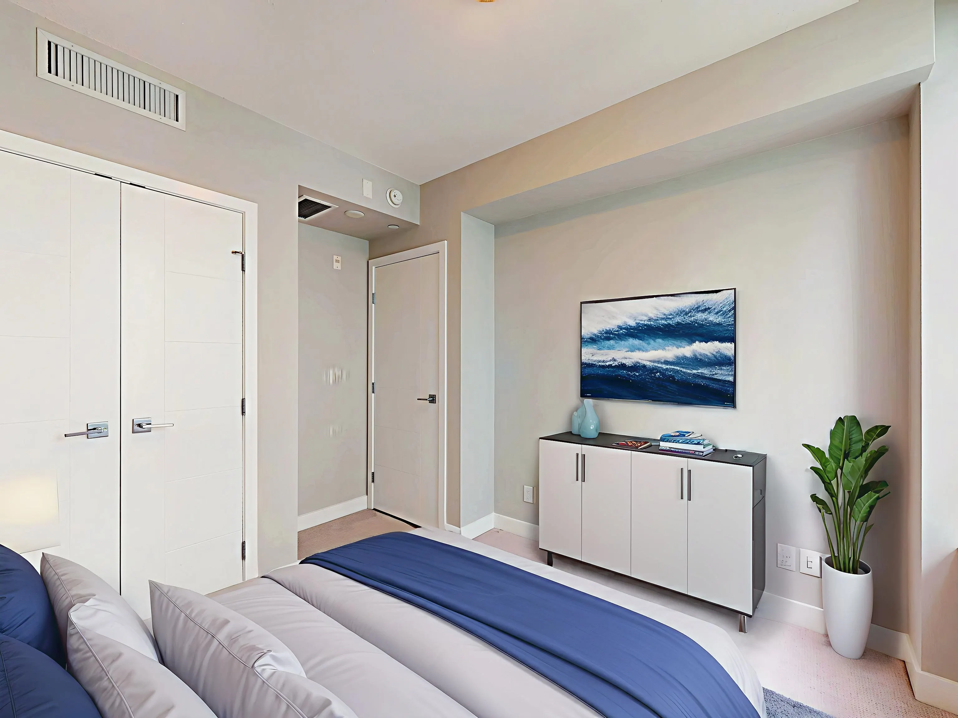 408 677 W 41st Avenue