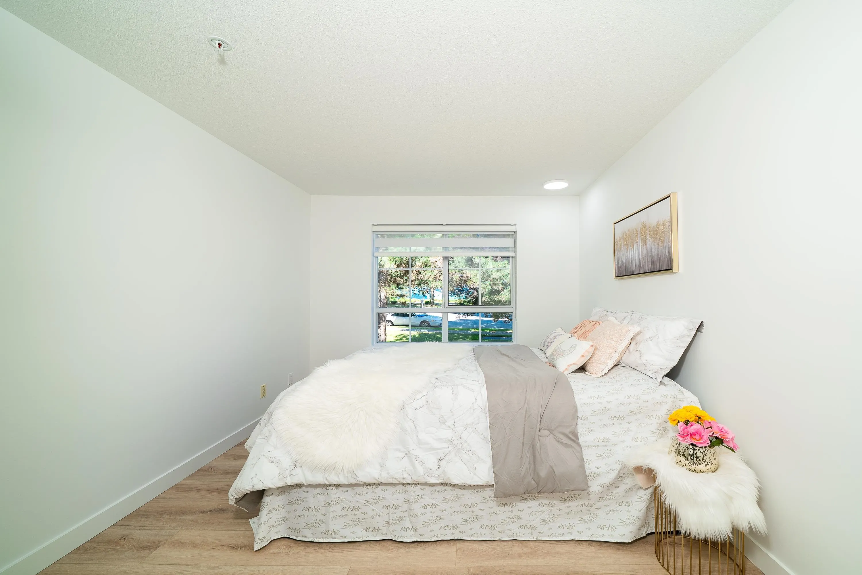 211 7117 Antrim Avenue