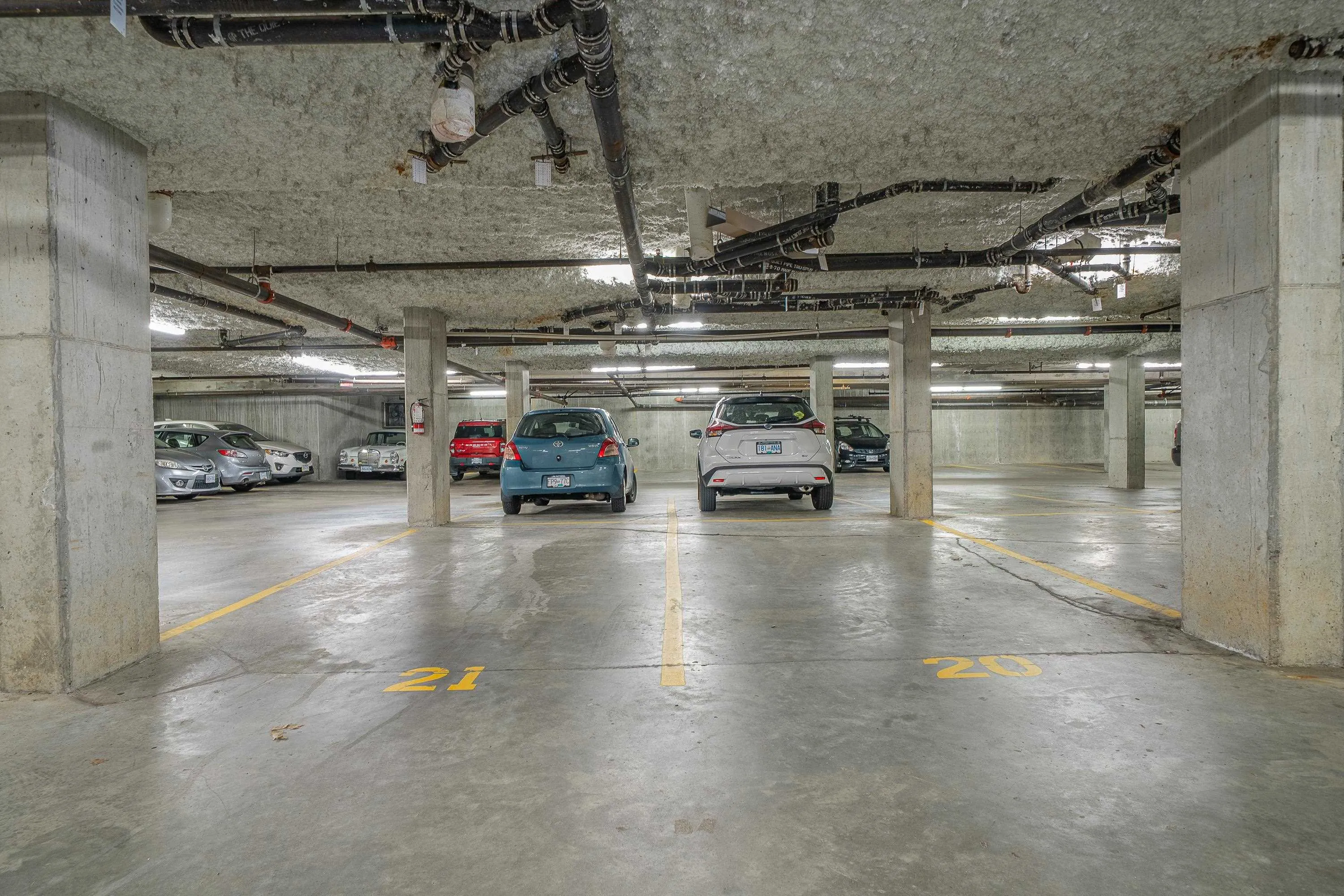 211 7117 Antrim Avenue