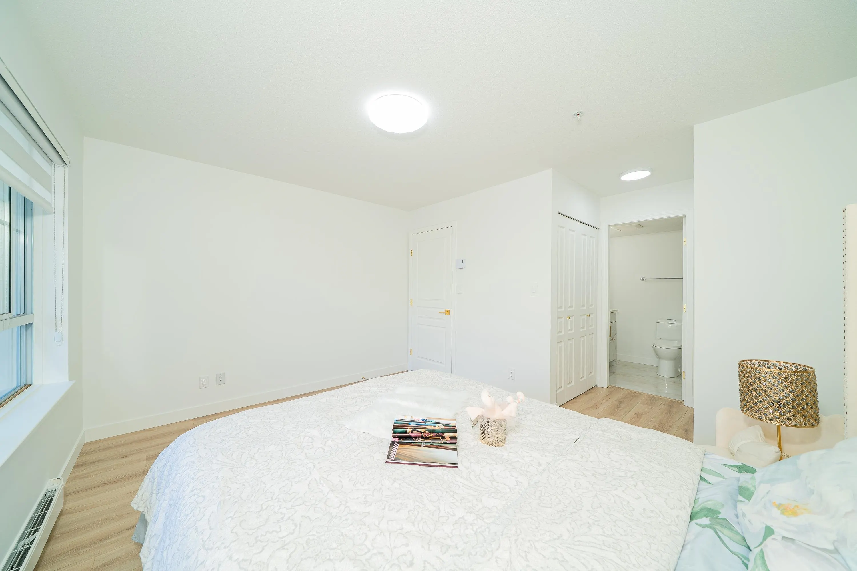 211 7117 Antrim Avenue