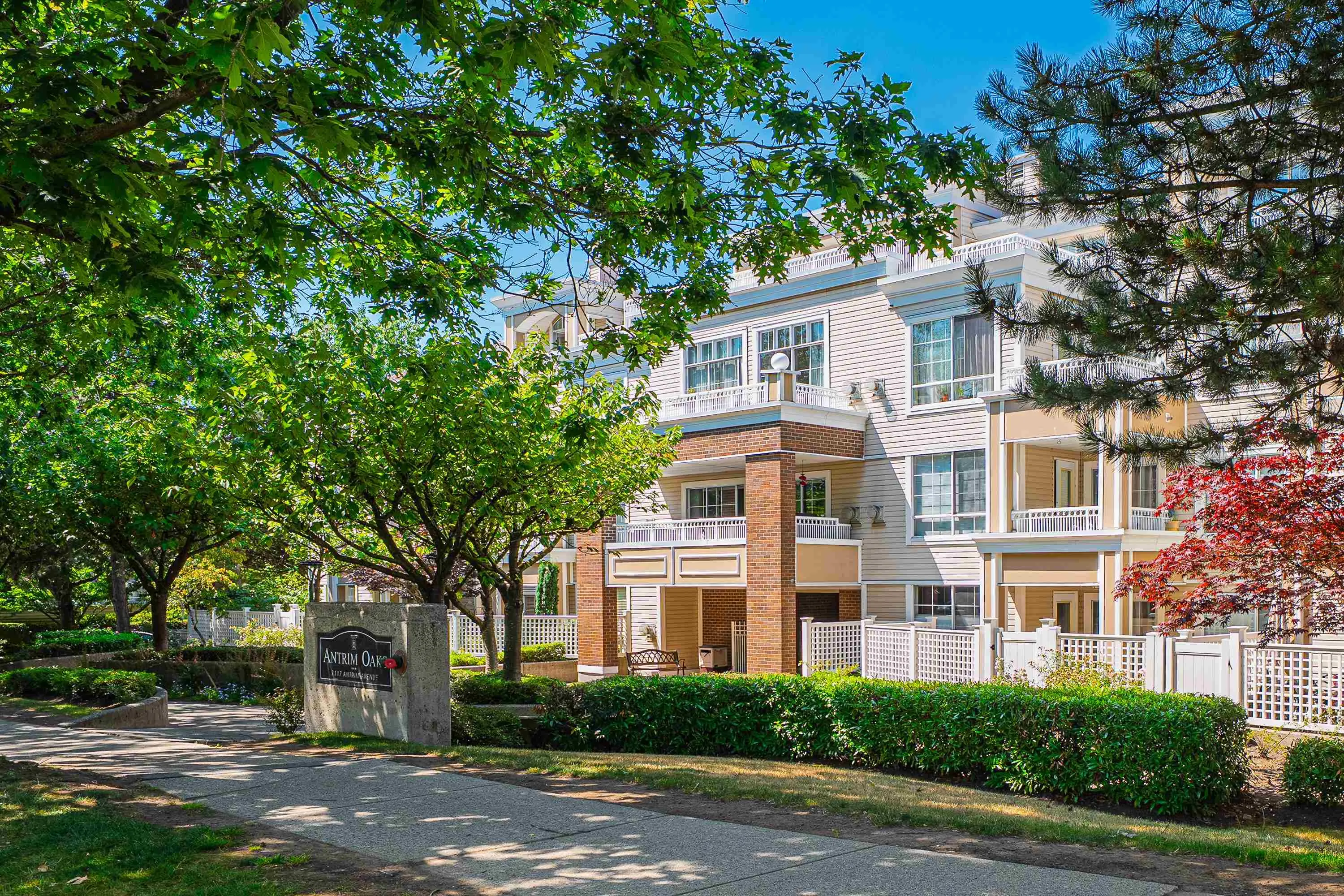 211 7117 Antrim Avenue