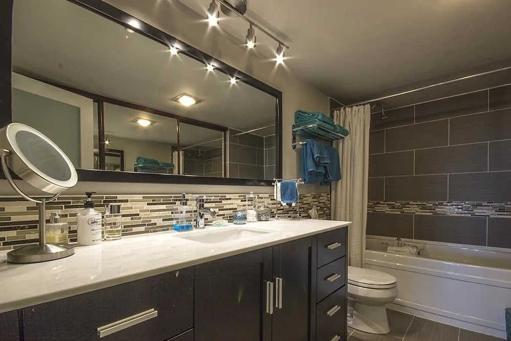 1004 6651 Minoru Boulevard