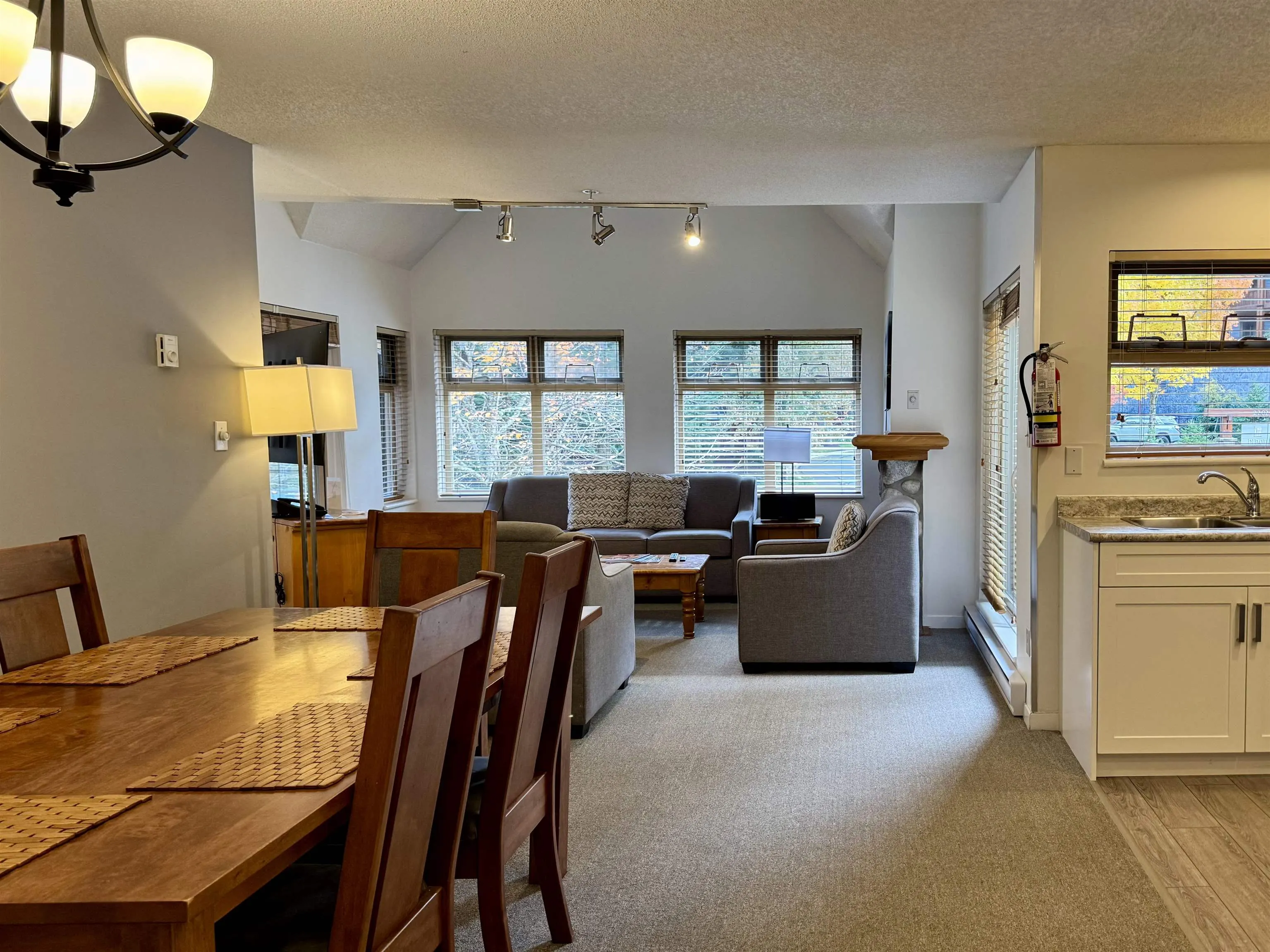 231 W7 2050 Lake Placid Road