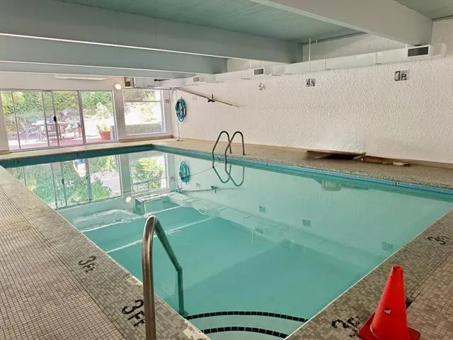 208 815 Fourth Avenue