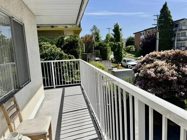 208 815 Fourth Avenue