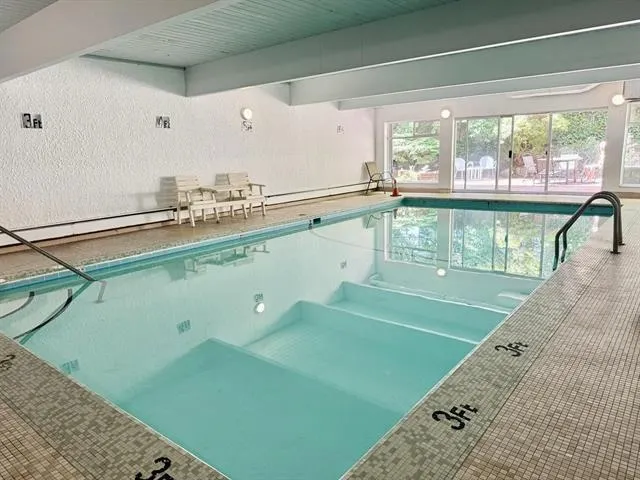 208 815 Fourth Avenue