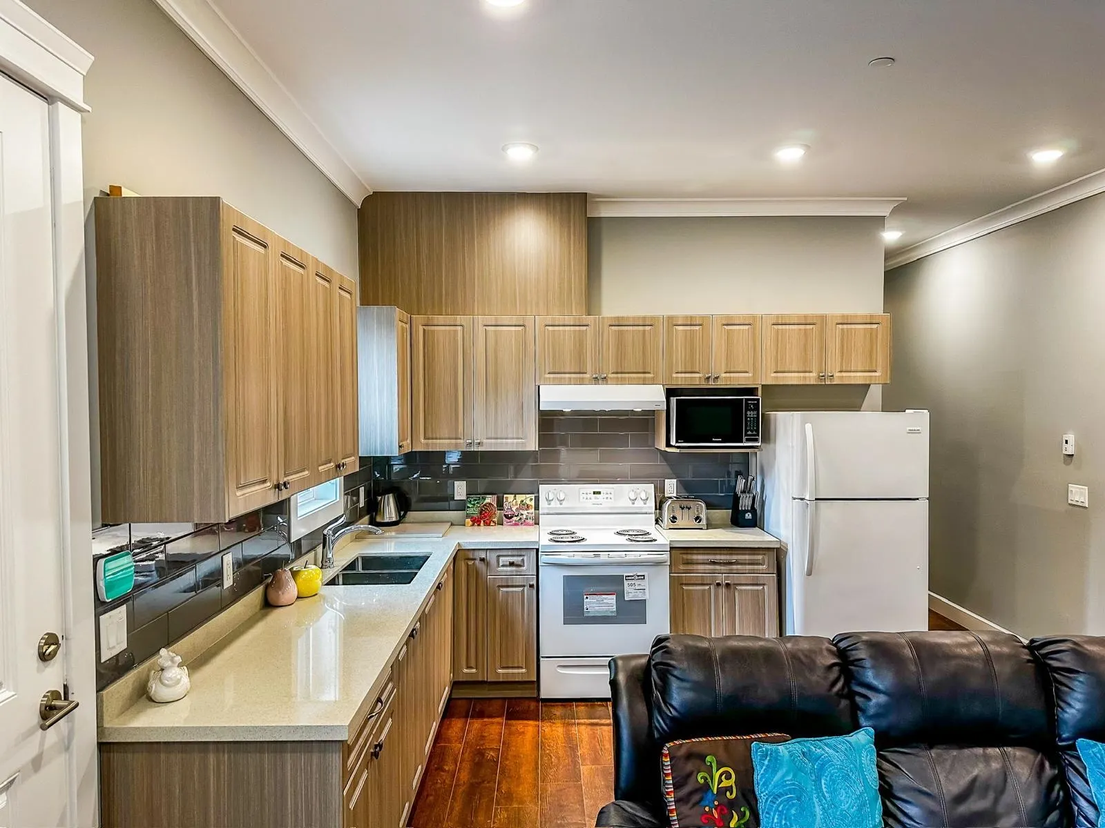 Garden Level 20772 River Road