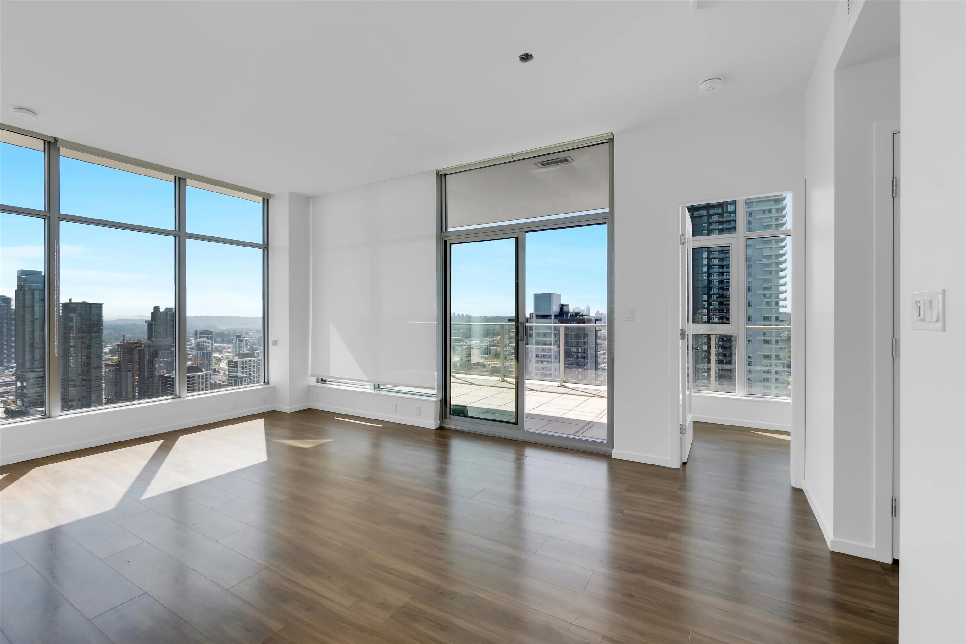 4402 1888 Gilmore Avenue