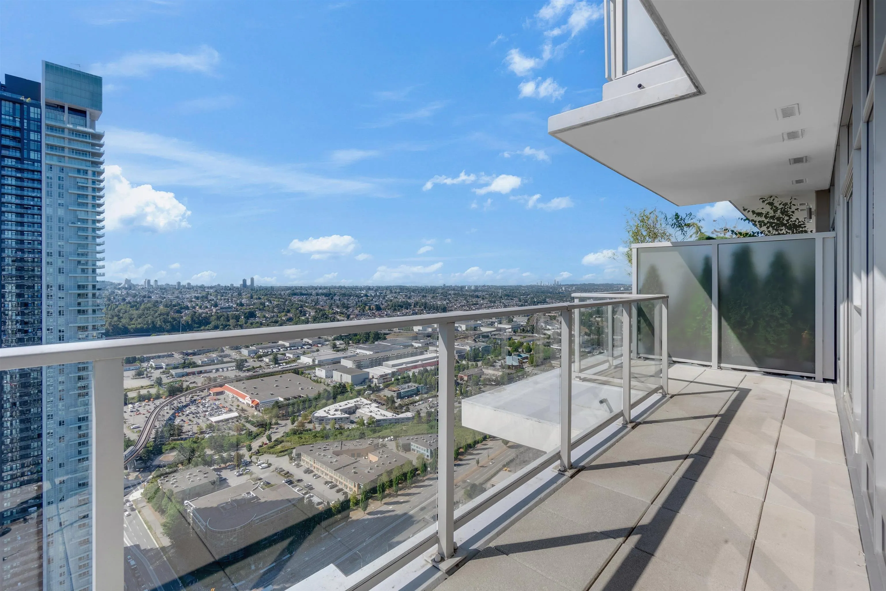 4402 1888 Gilmore Avenue