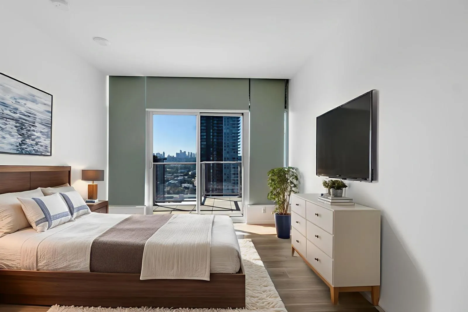 4402 1888 Gilmore Avenue