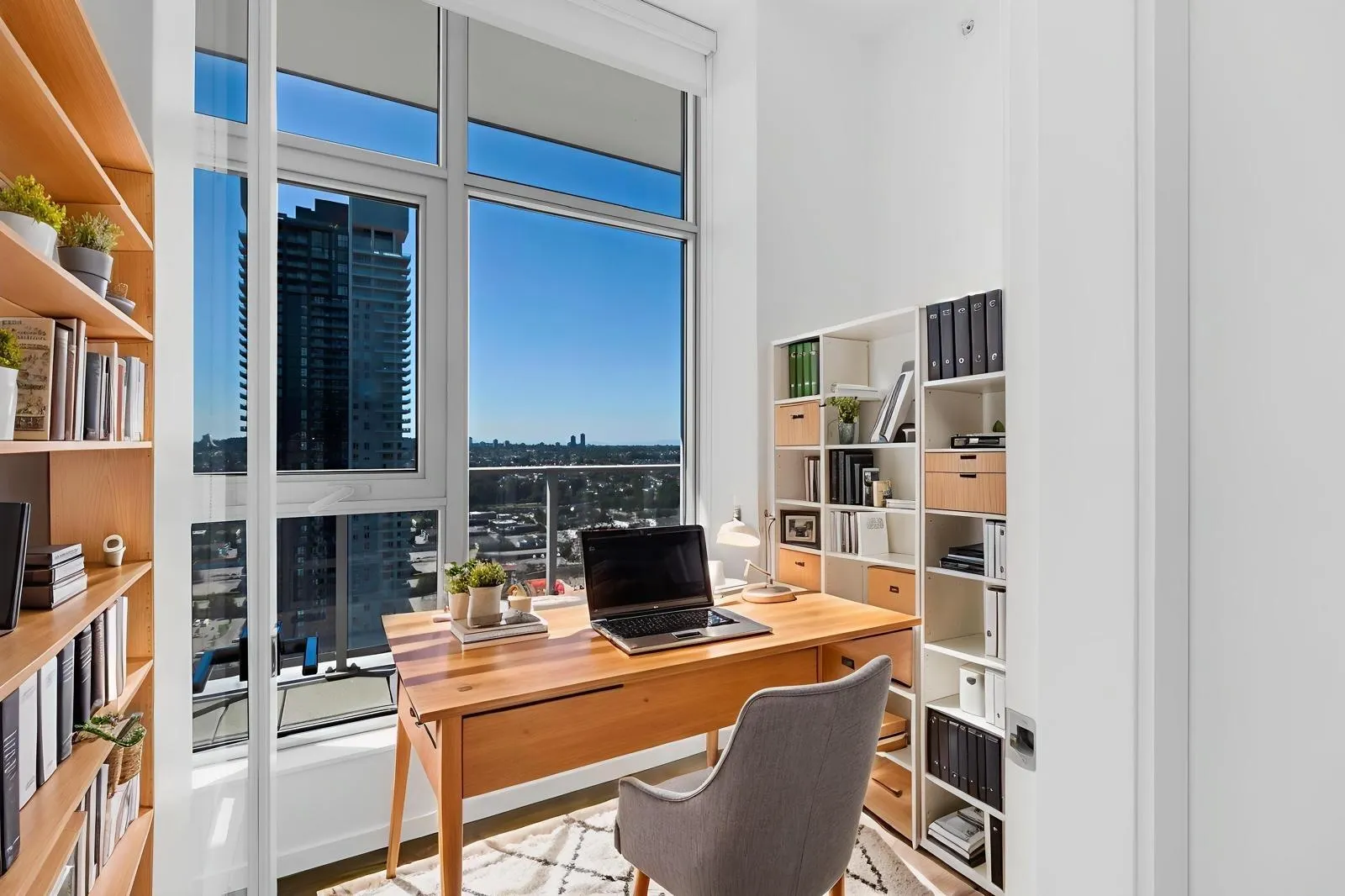 4402 1888 Gilmore Avenue