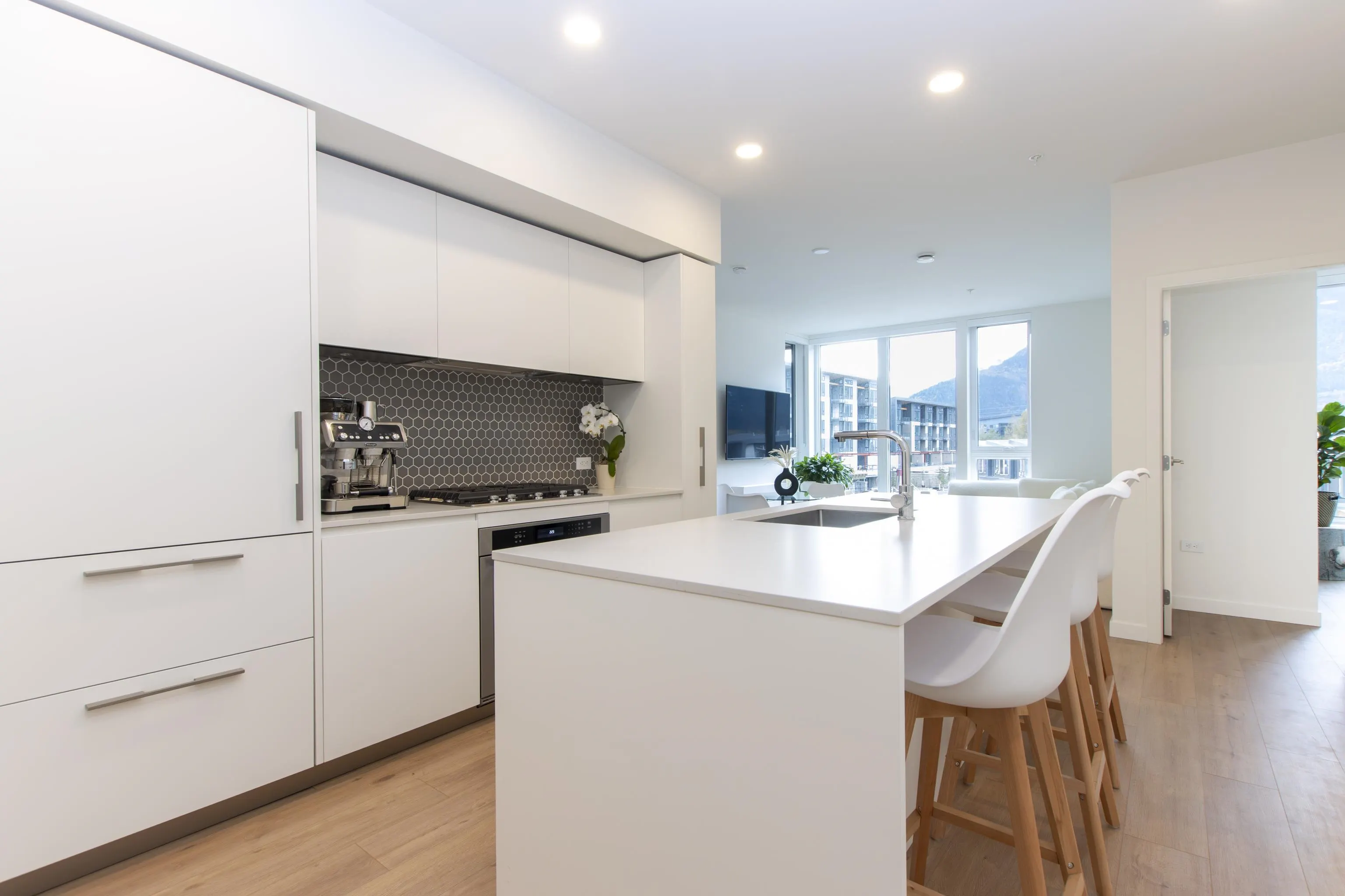 303 1500 Scott Crescent