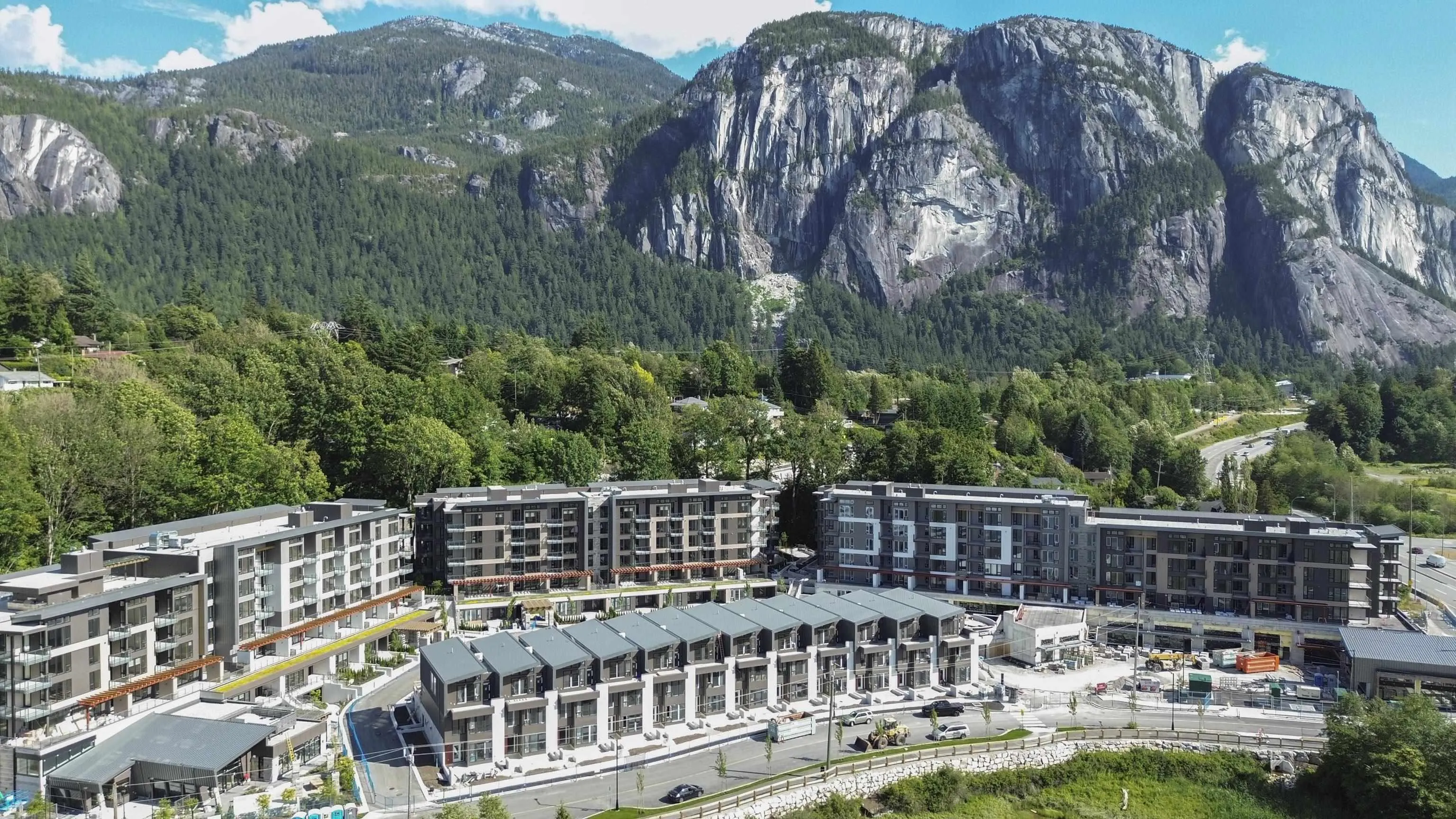 303 1500 Scott Crescent