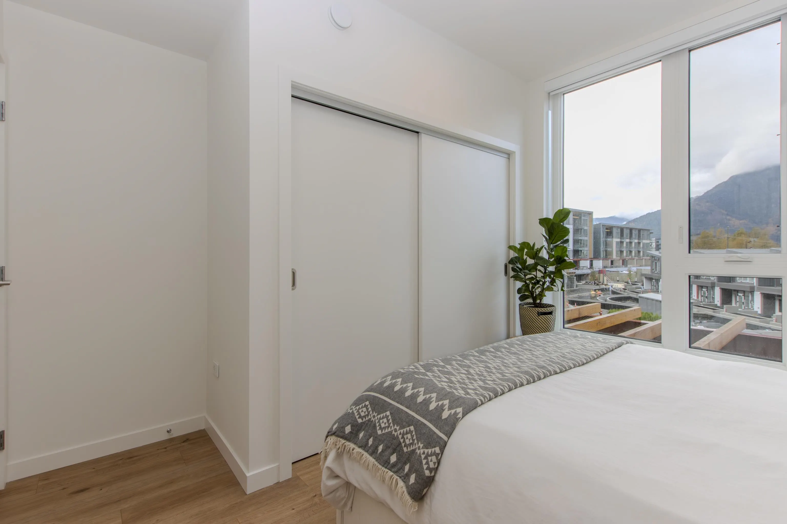 303 1500 Scott Crescent