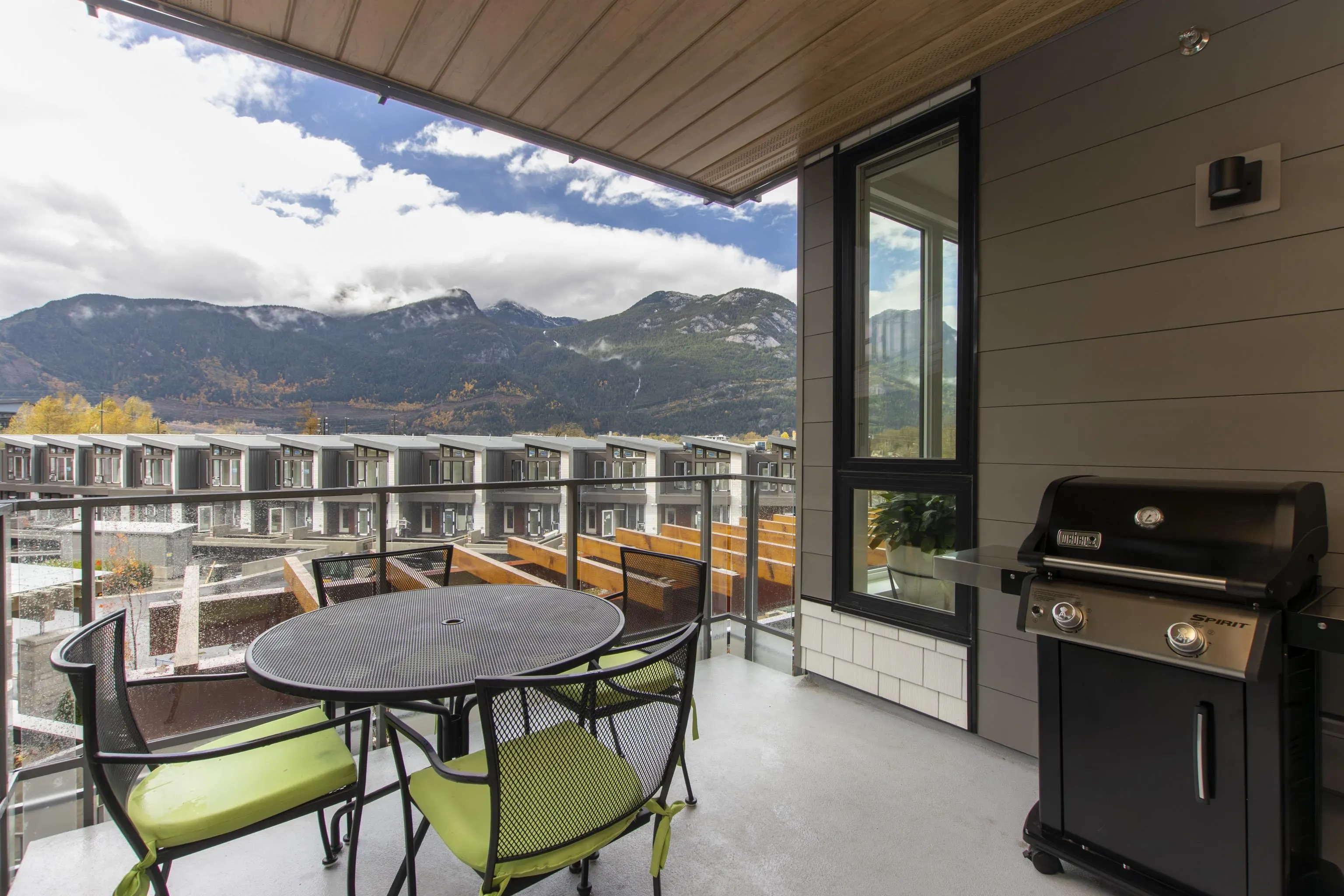 303 1500 Scott Crescent