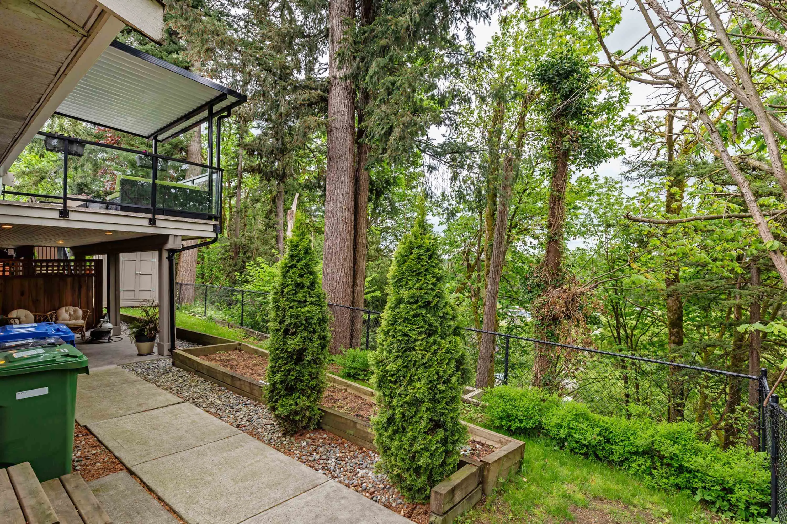 2837 Cambridge Street