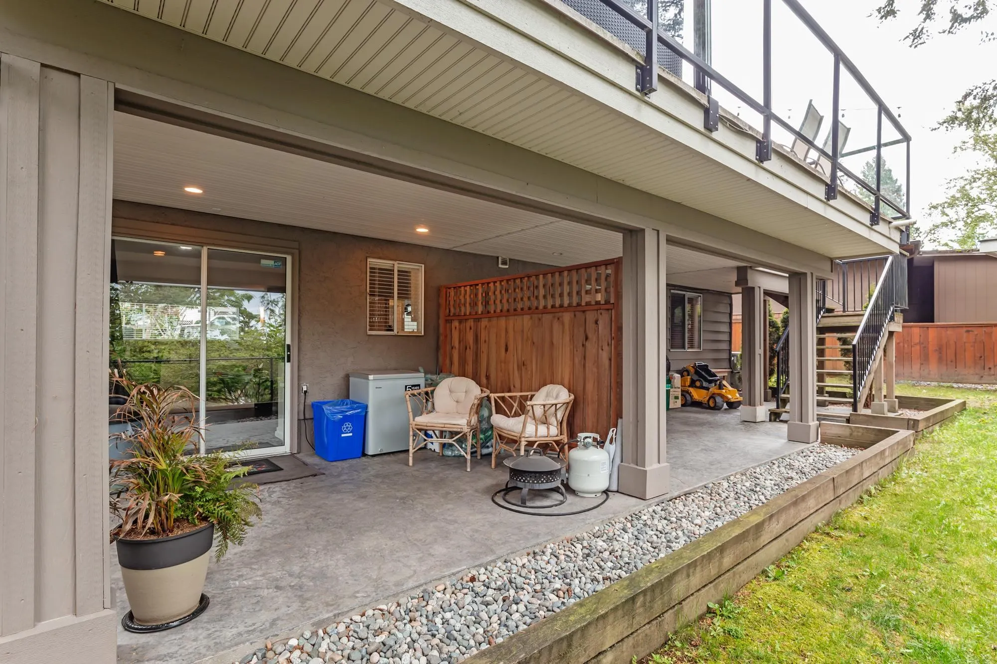 2837 Cambridge Street