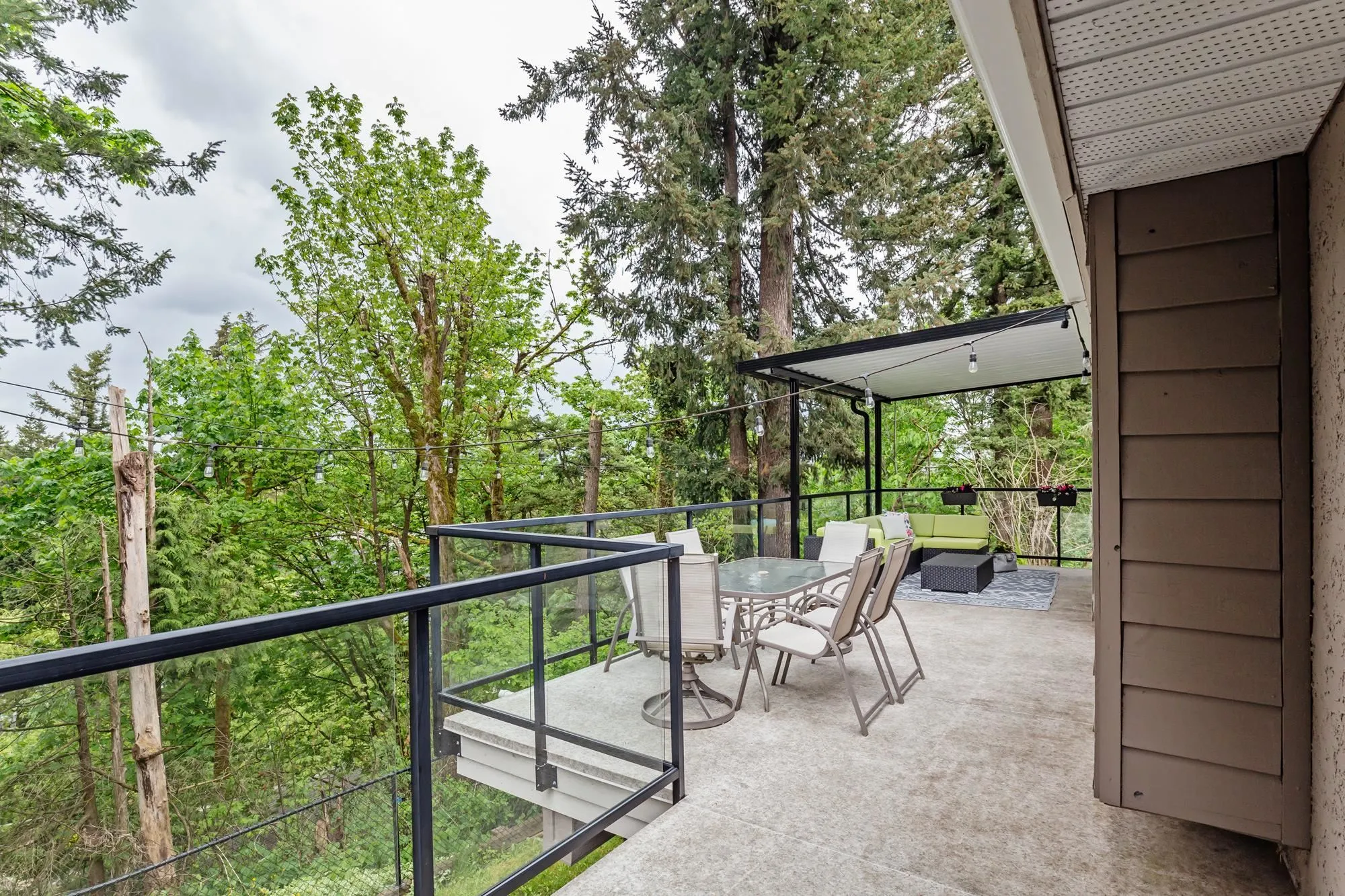 2837 Cambridge Street