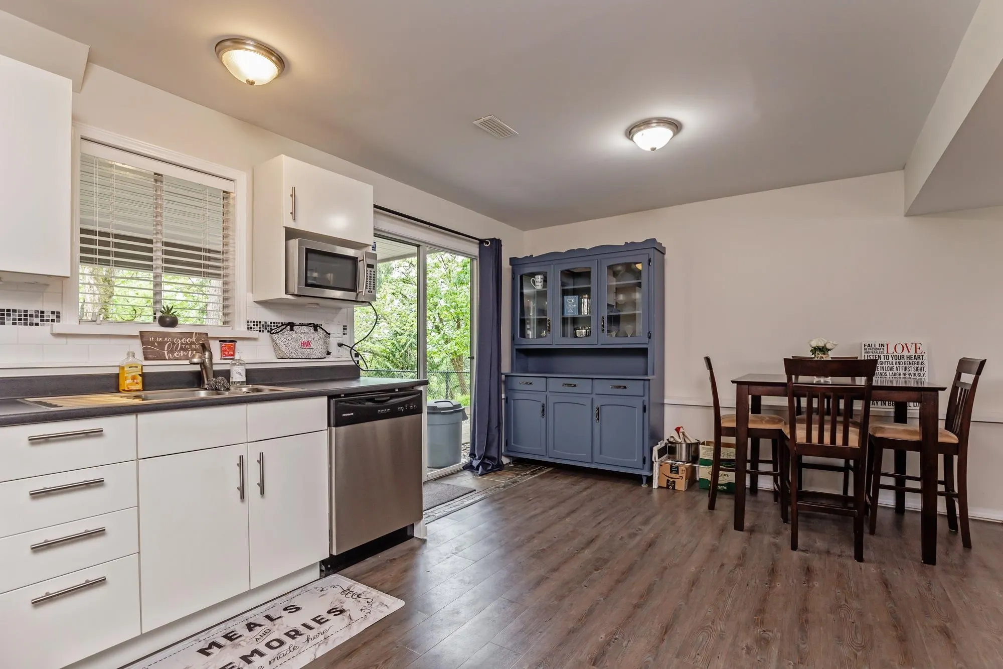 2837 Cambridge Street