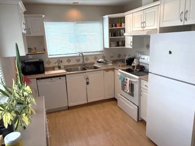 6811 Riverdale Drive