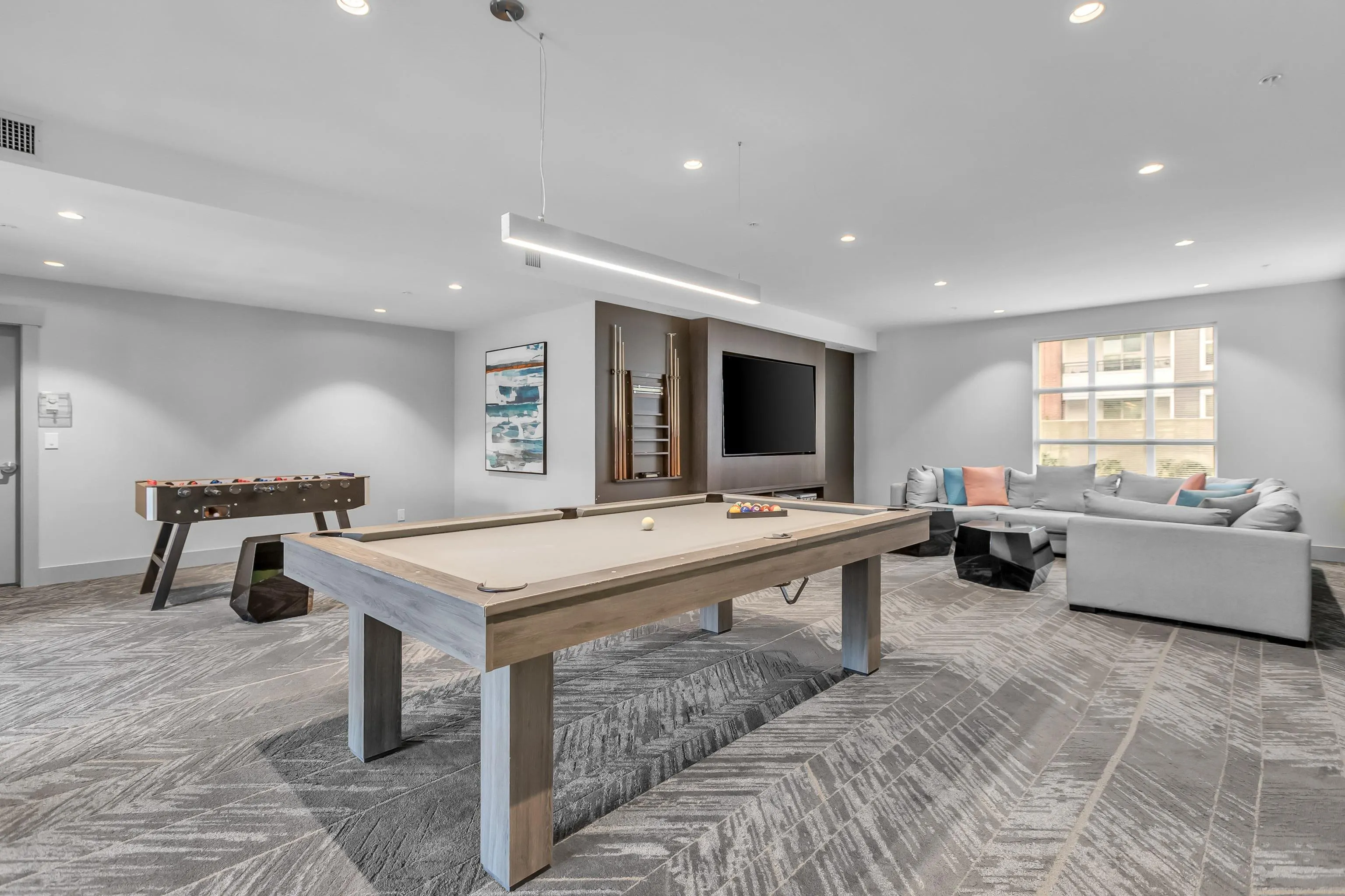 B319 8150 207 Street