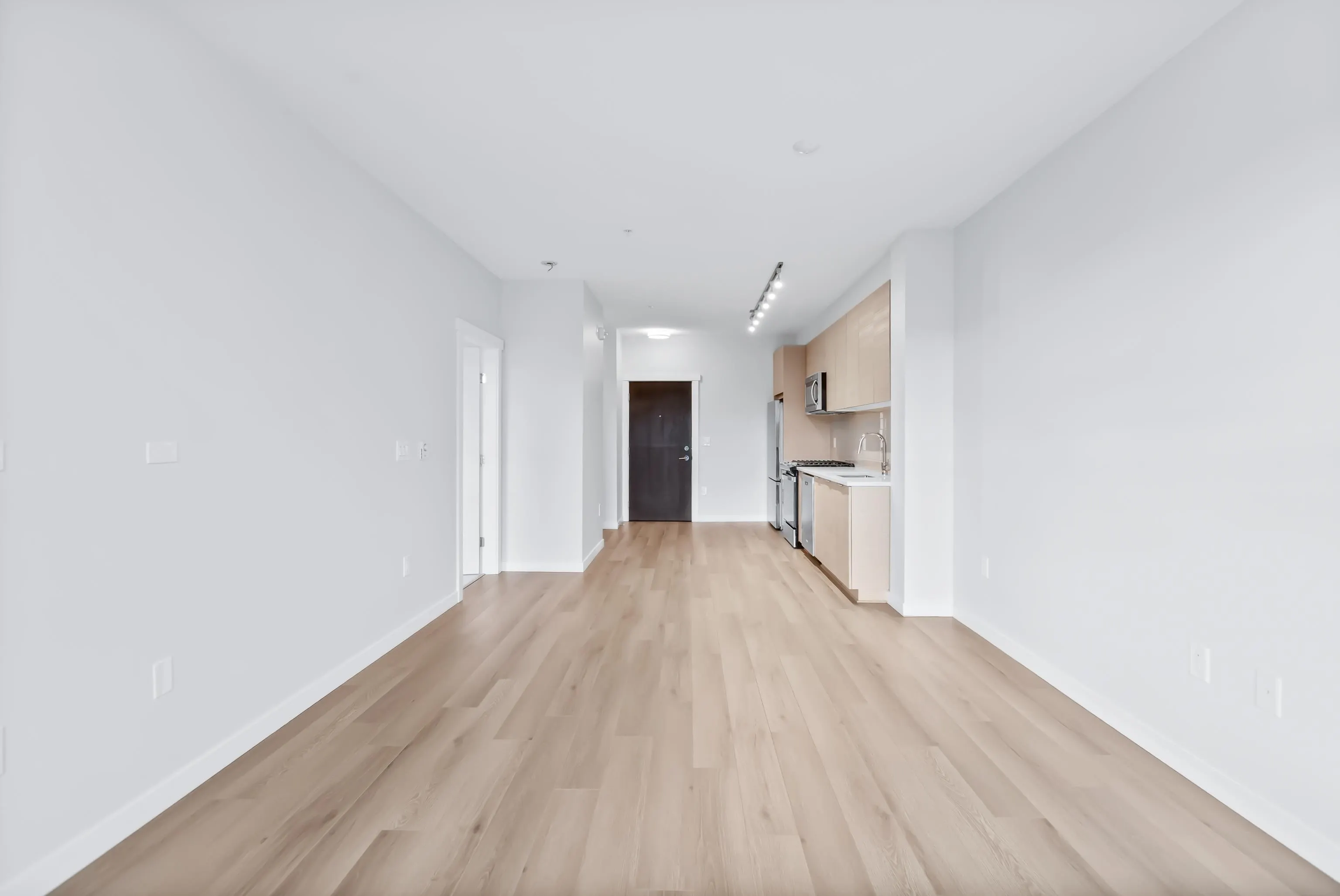 B319 8150 207 Street