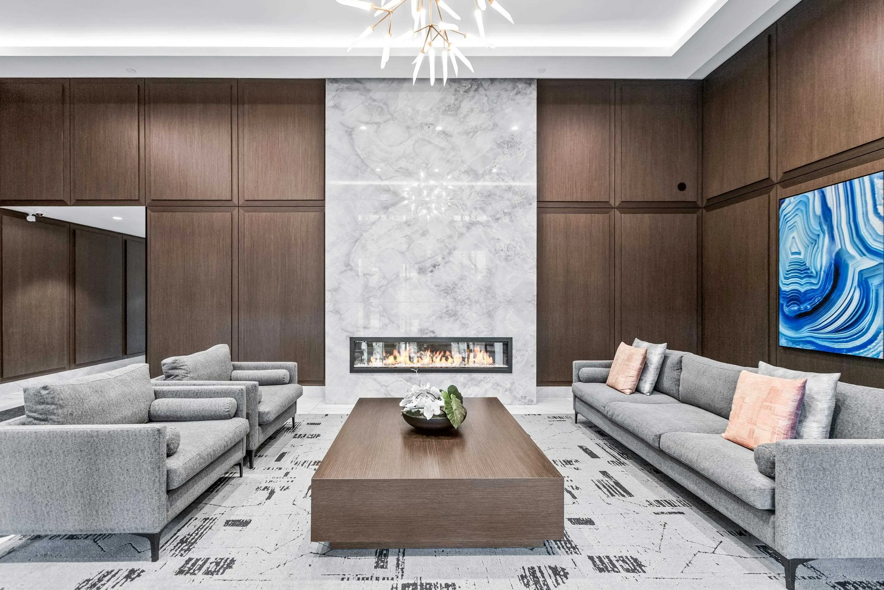 B319 8150 207 Street