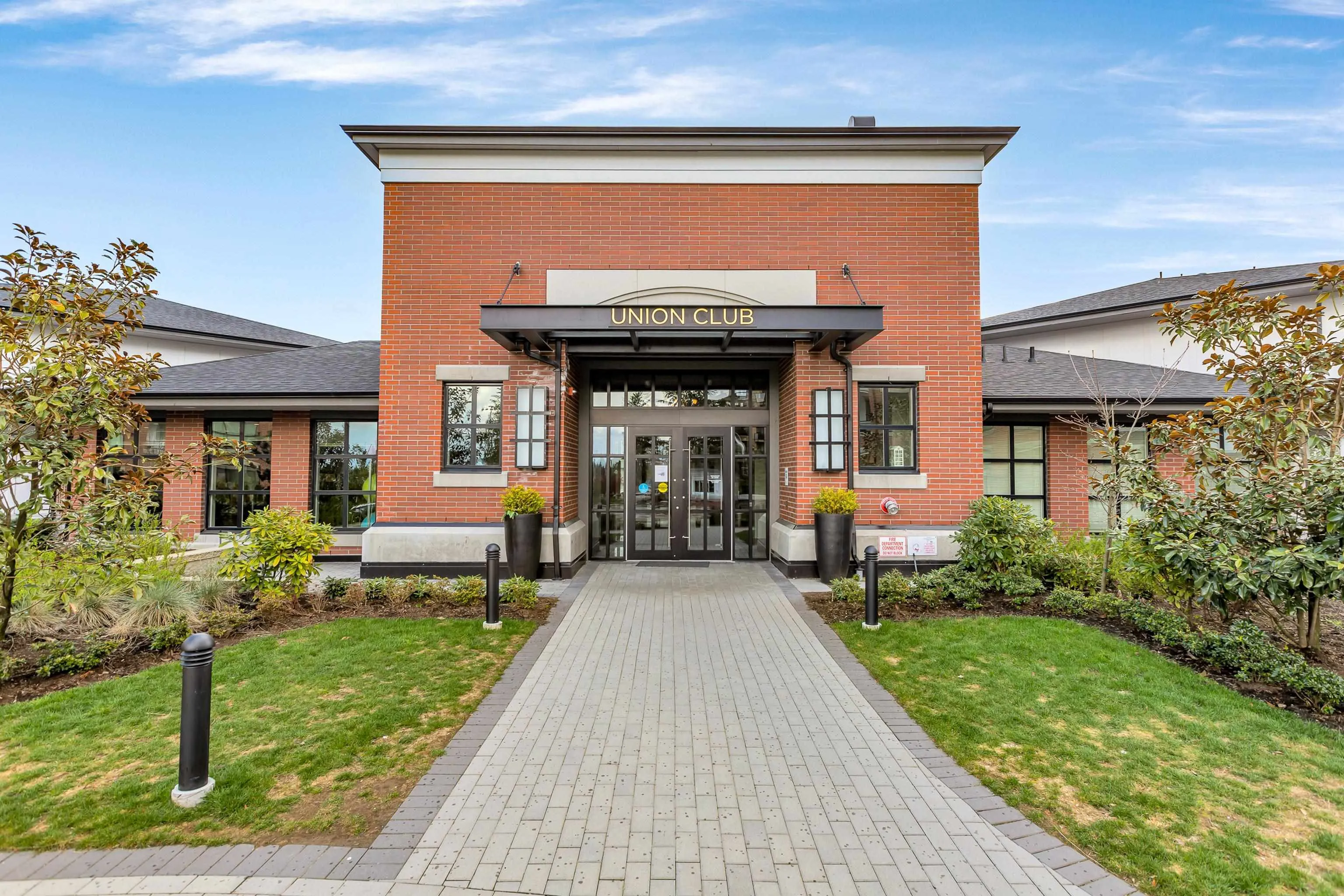 B319 8150 207 Street