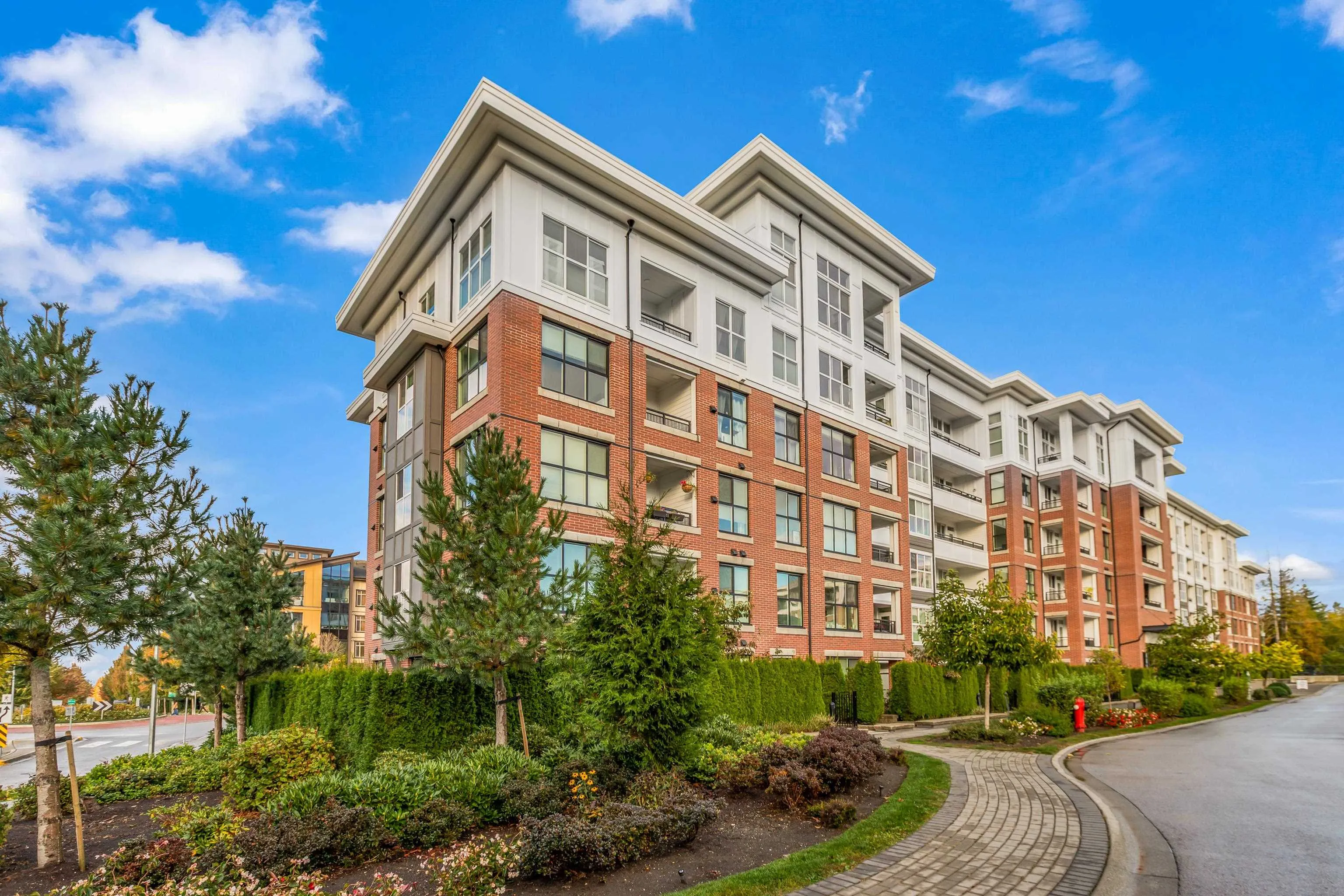 B319 8150 207 Street