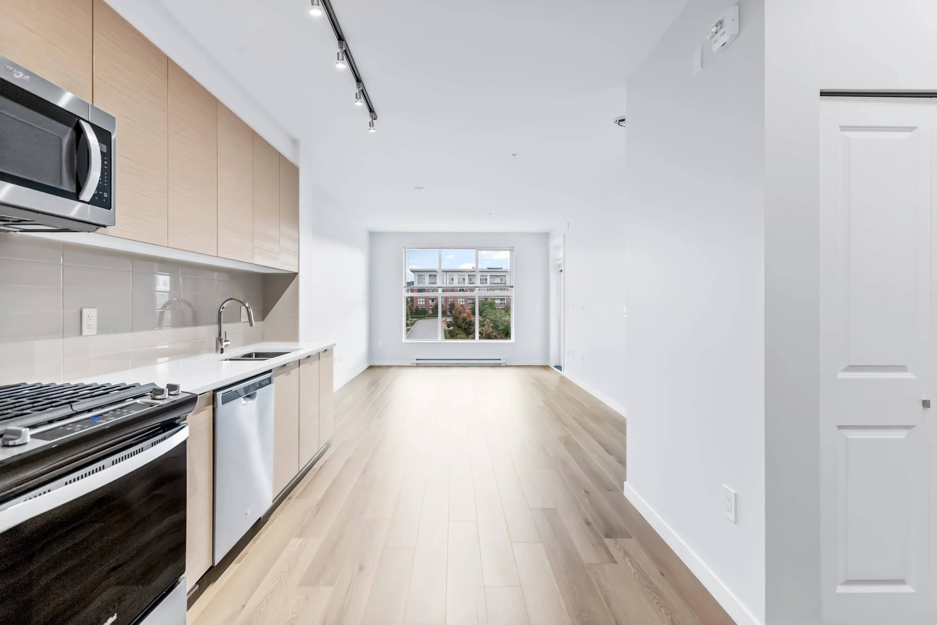 B319 8150 207 Street