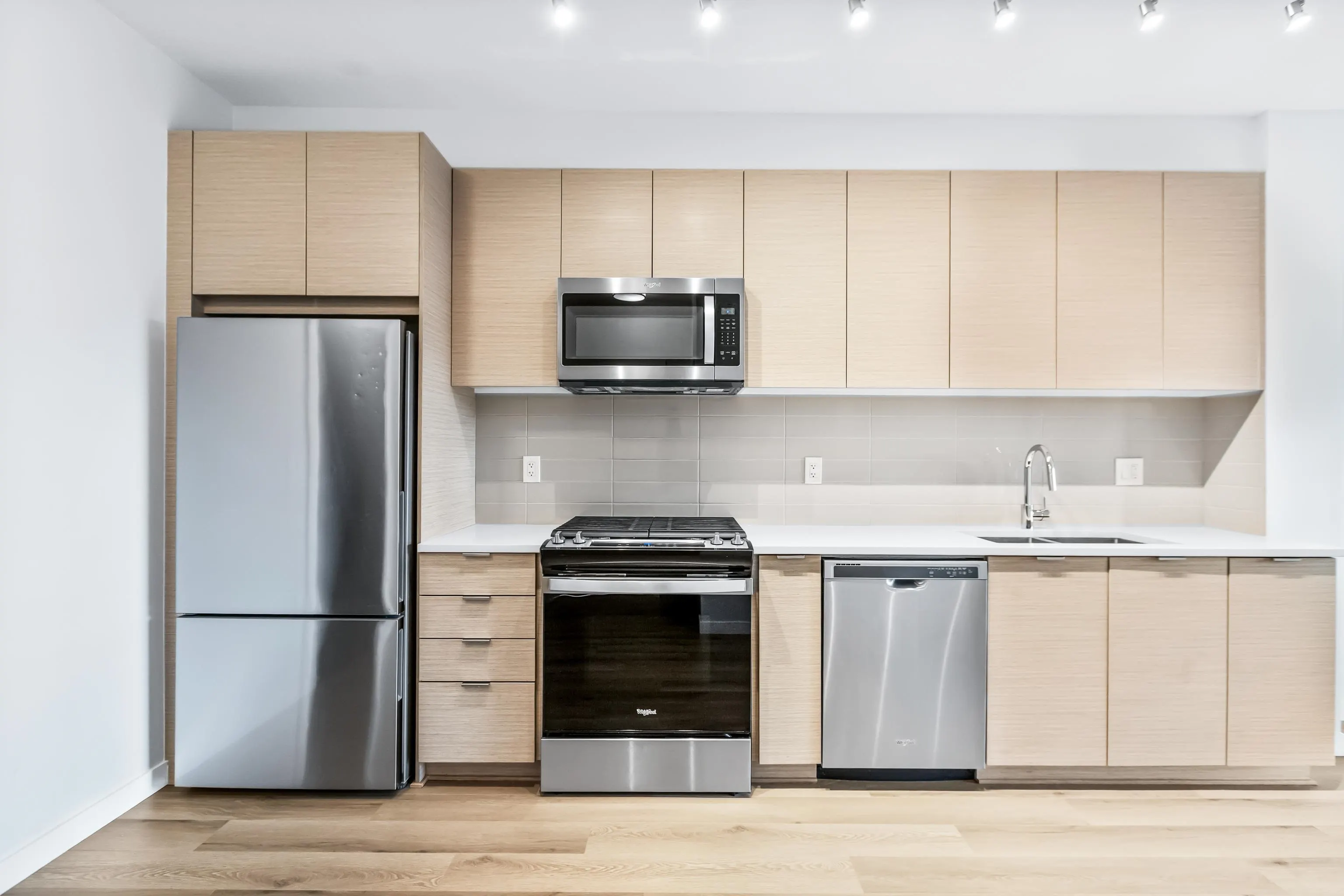 B319 8150 207 Street