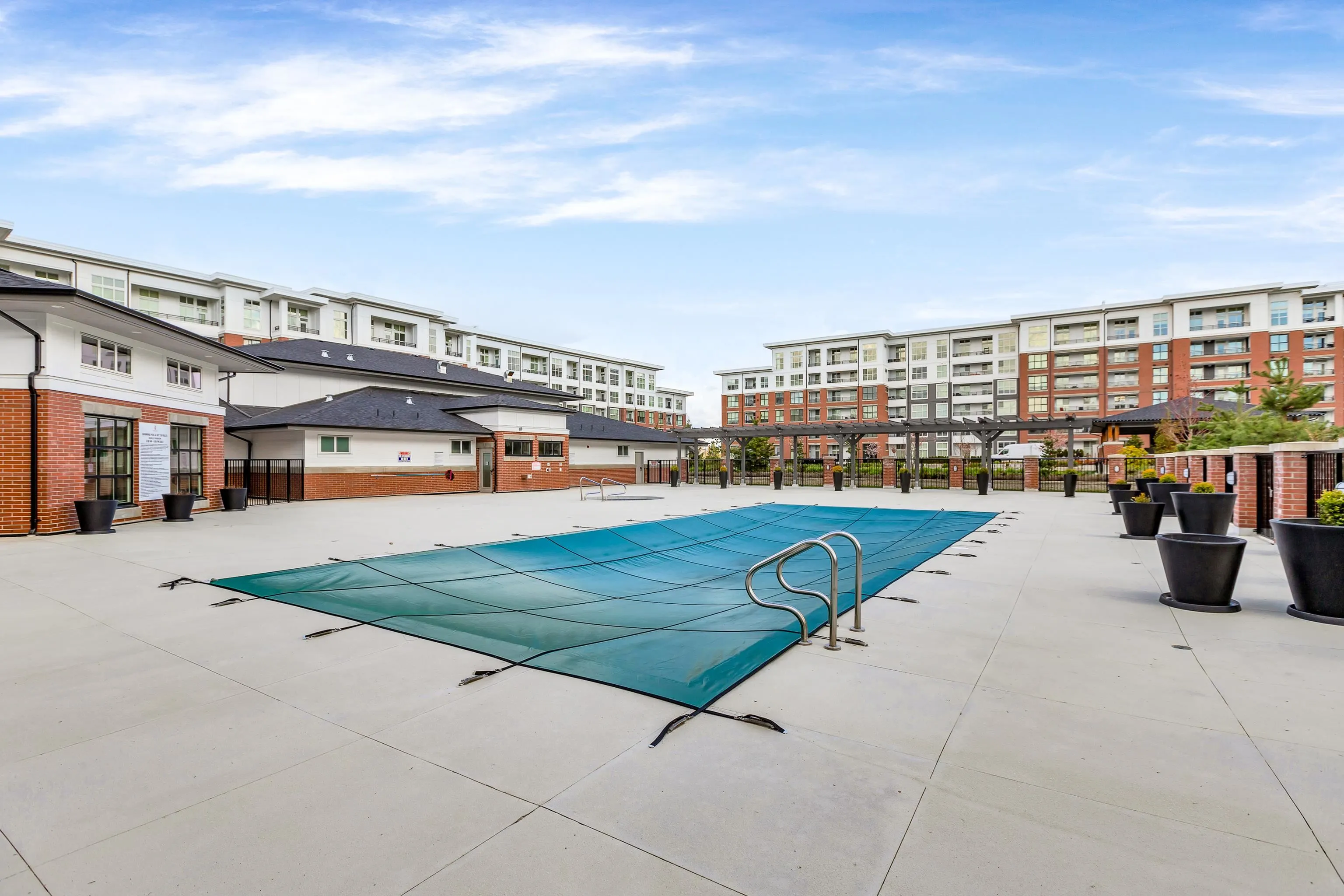 B319 8150 207 Street