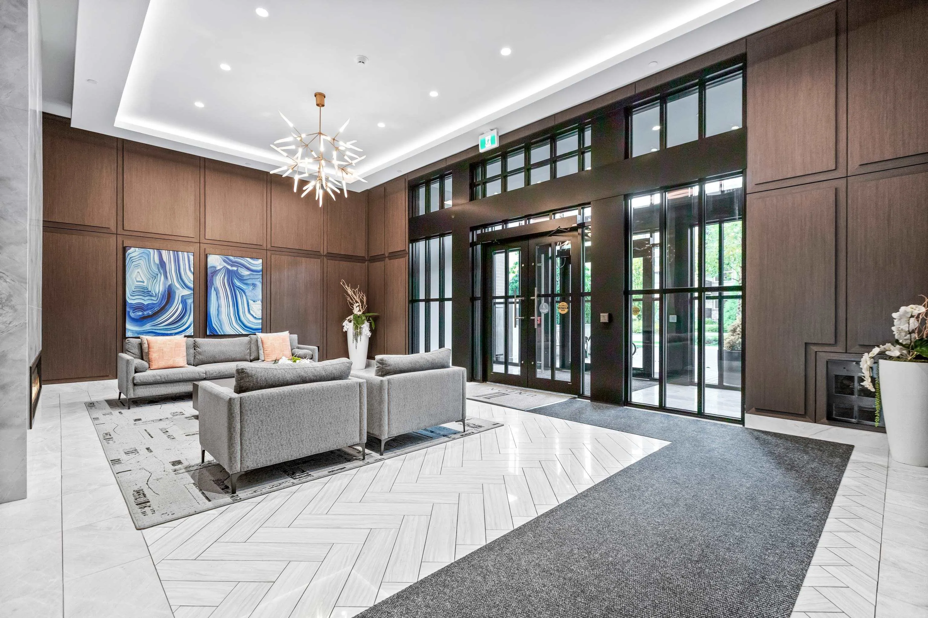 B319 8150 207 Street