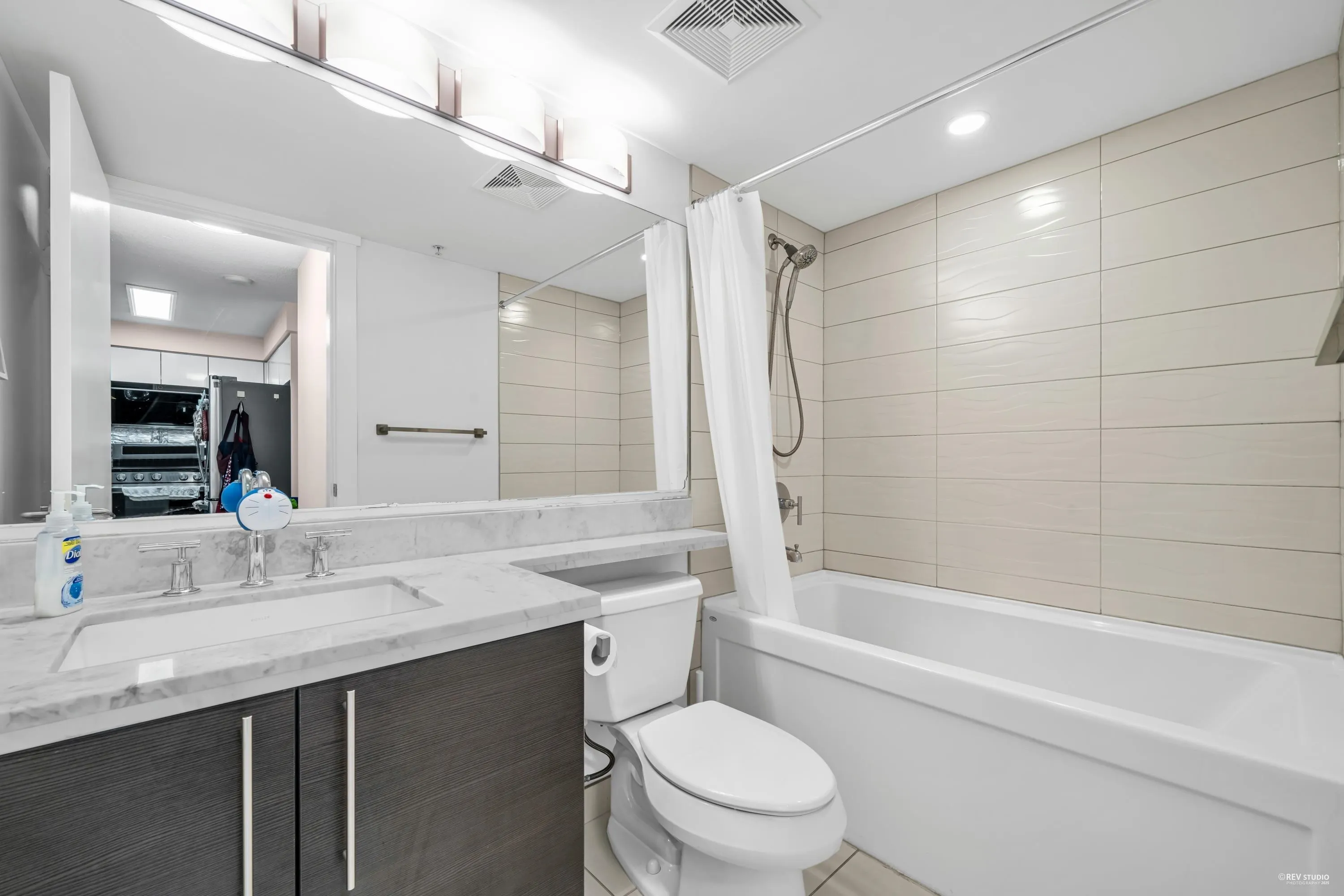 509 6733 Buswell Street