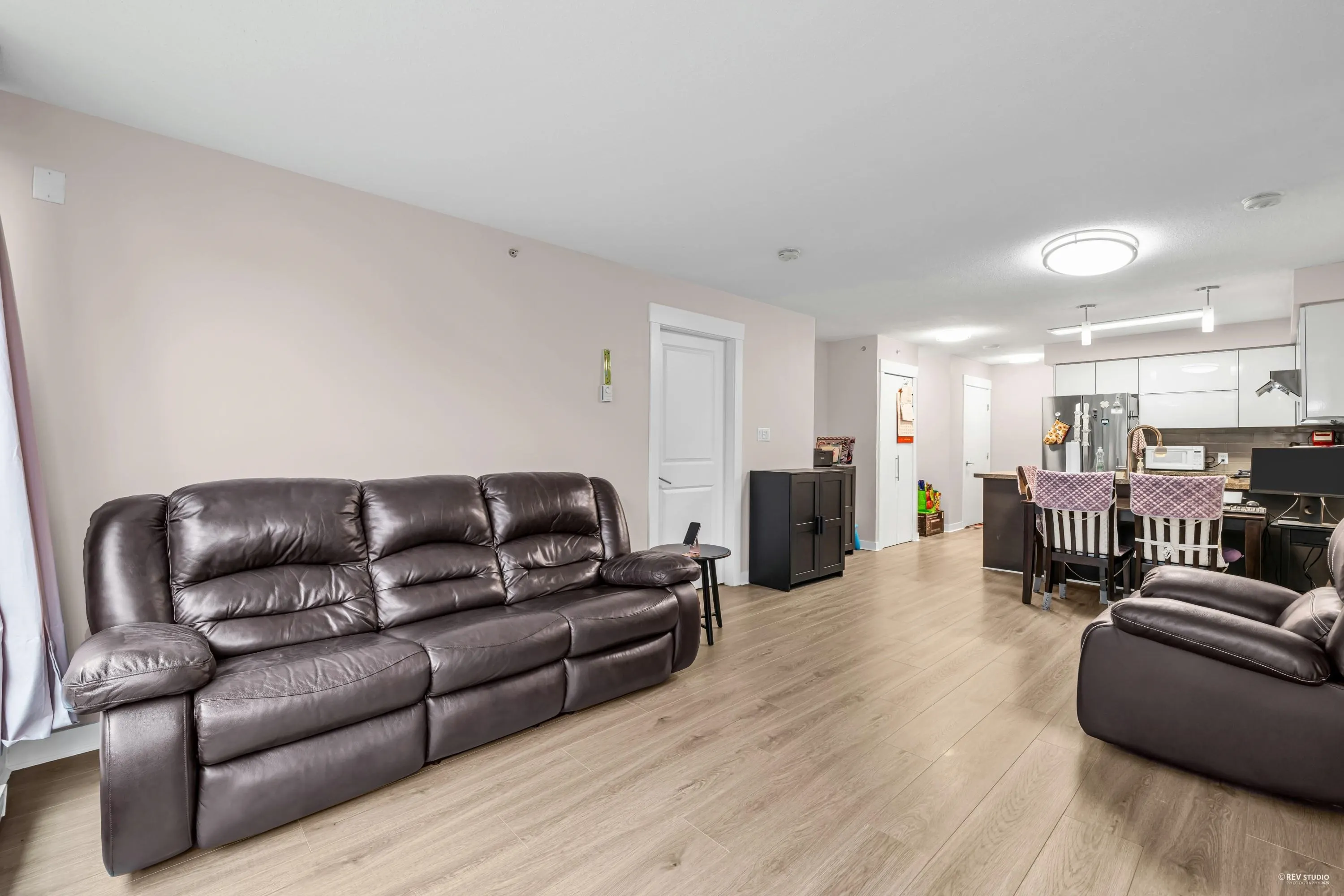 509 6733 Buswell Street