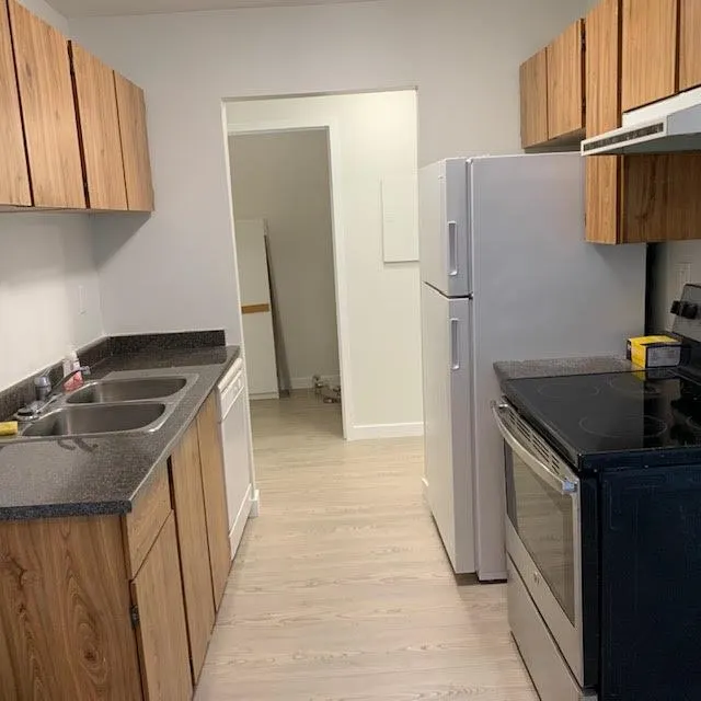 207 8700 Ackroyd Road