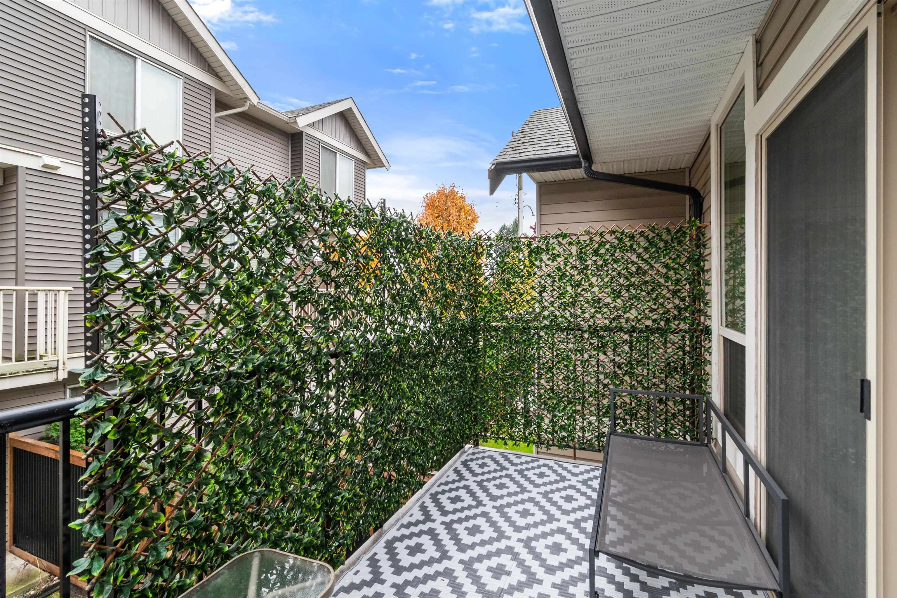 2 9280 Broadway Street