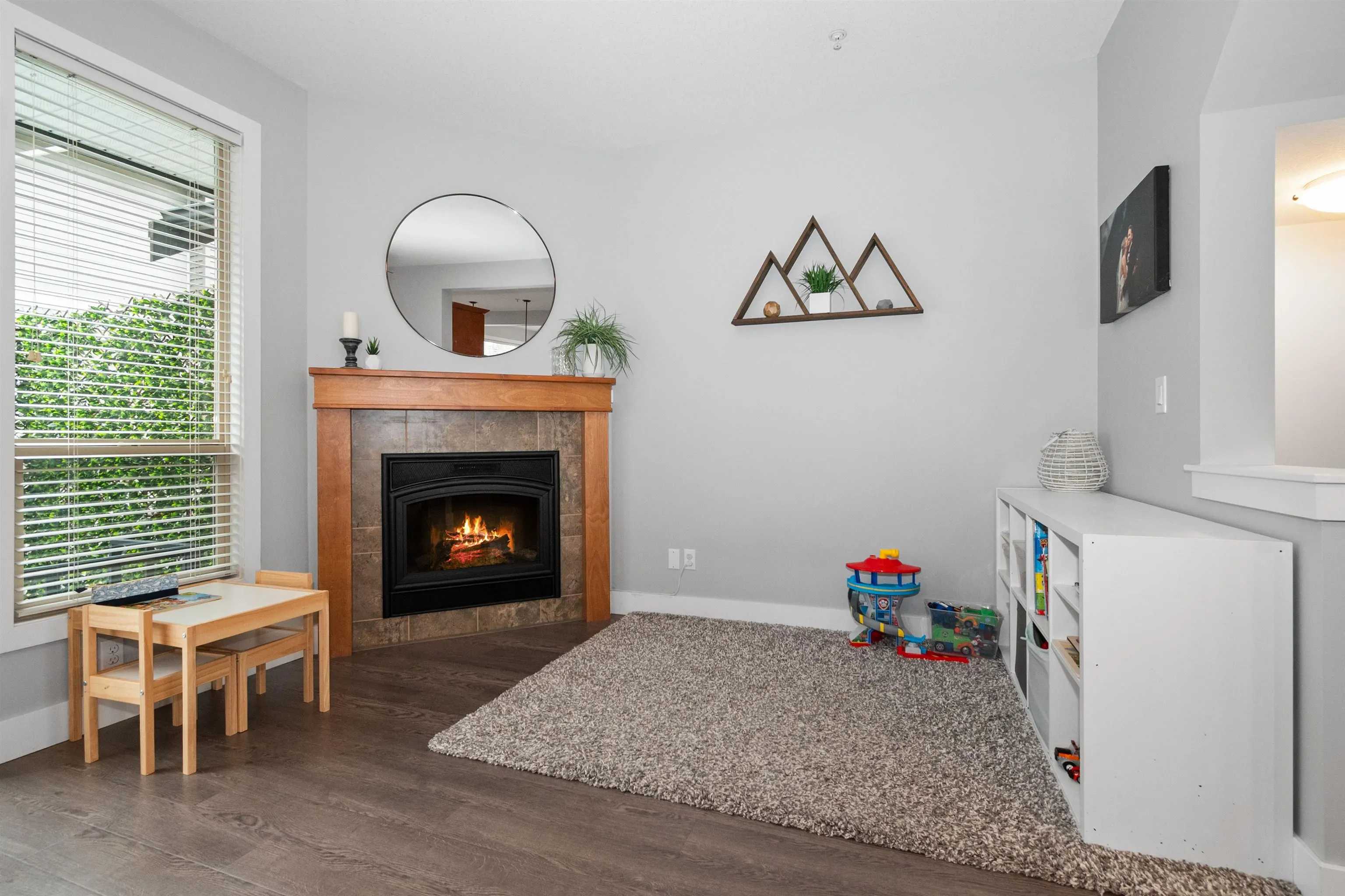 2 9280 Broadway Street