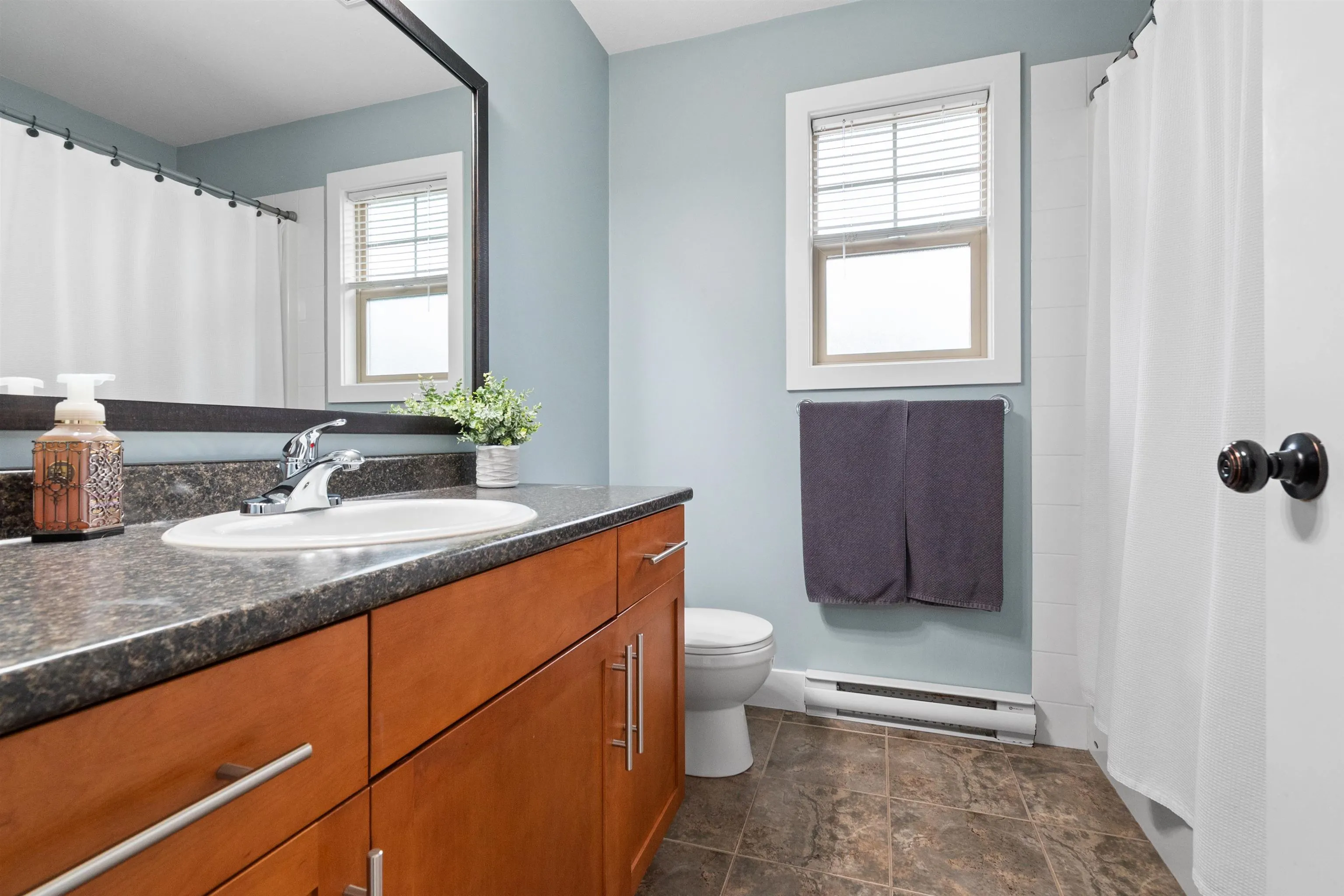 2 9280 Broadway Street