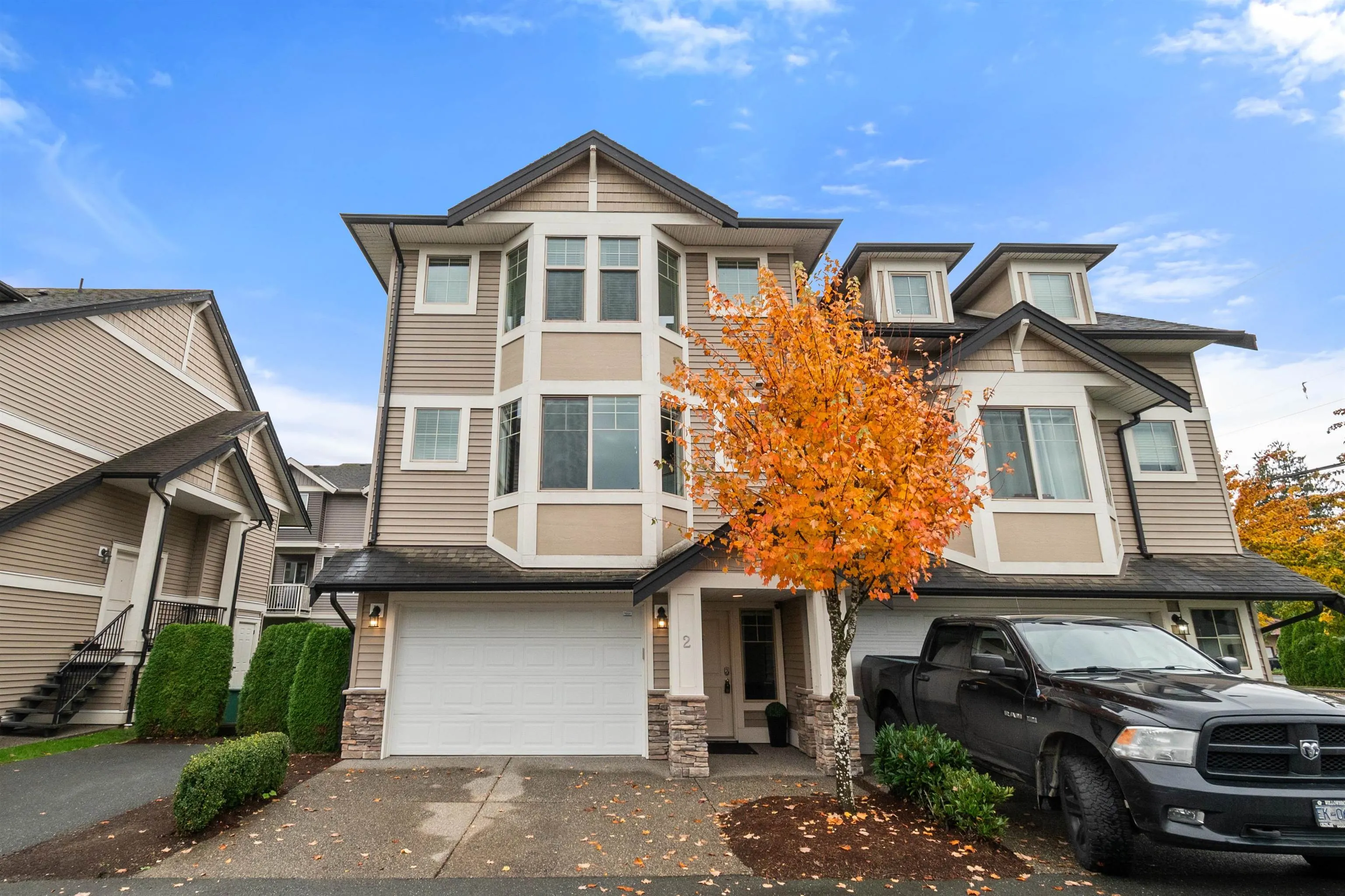 2 9280 Broadway Street