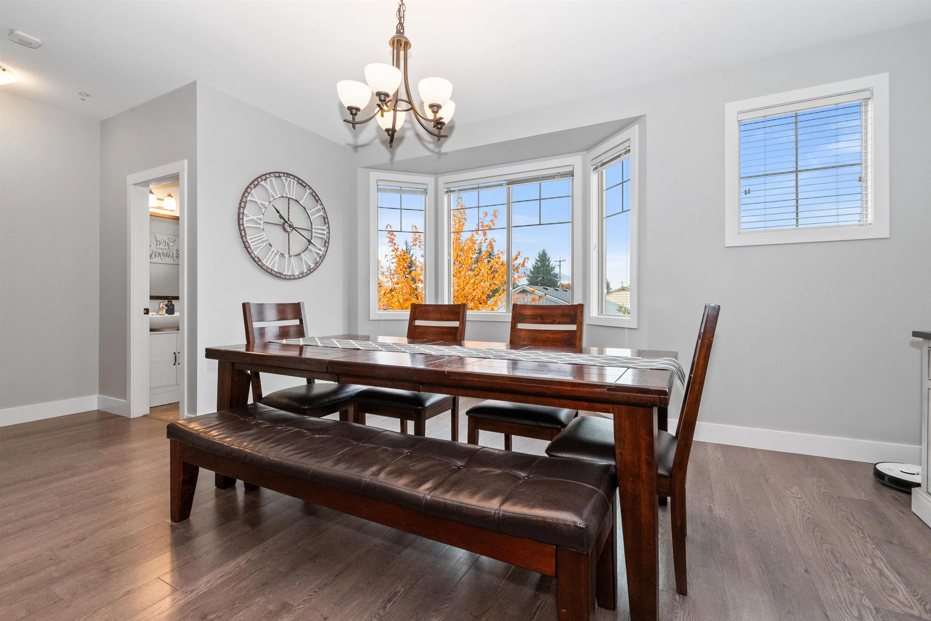 2 9280 Broadway Street